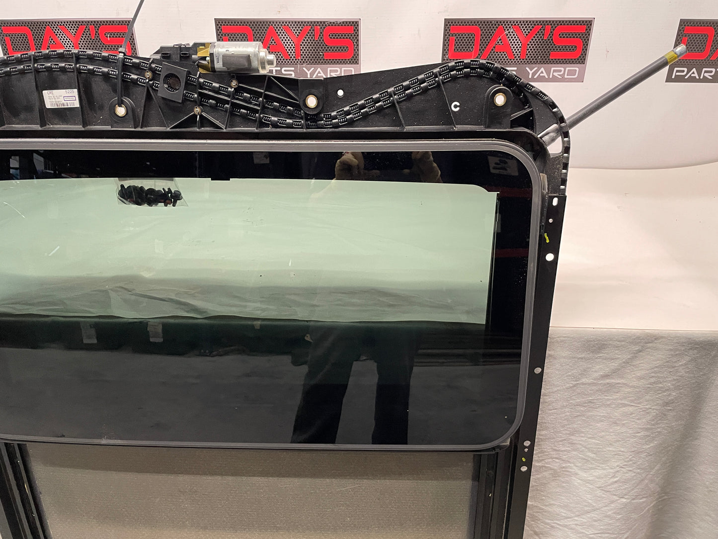 2009 Pontiac G8 GT Sun Moon Roof Sunroof OEM - Day's Parts Yard