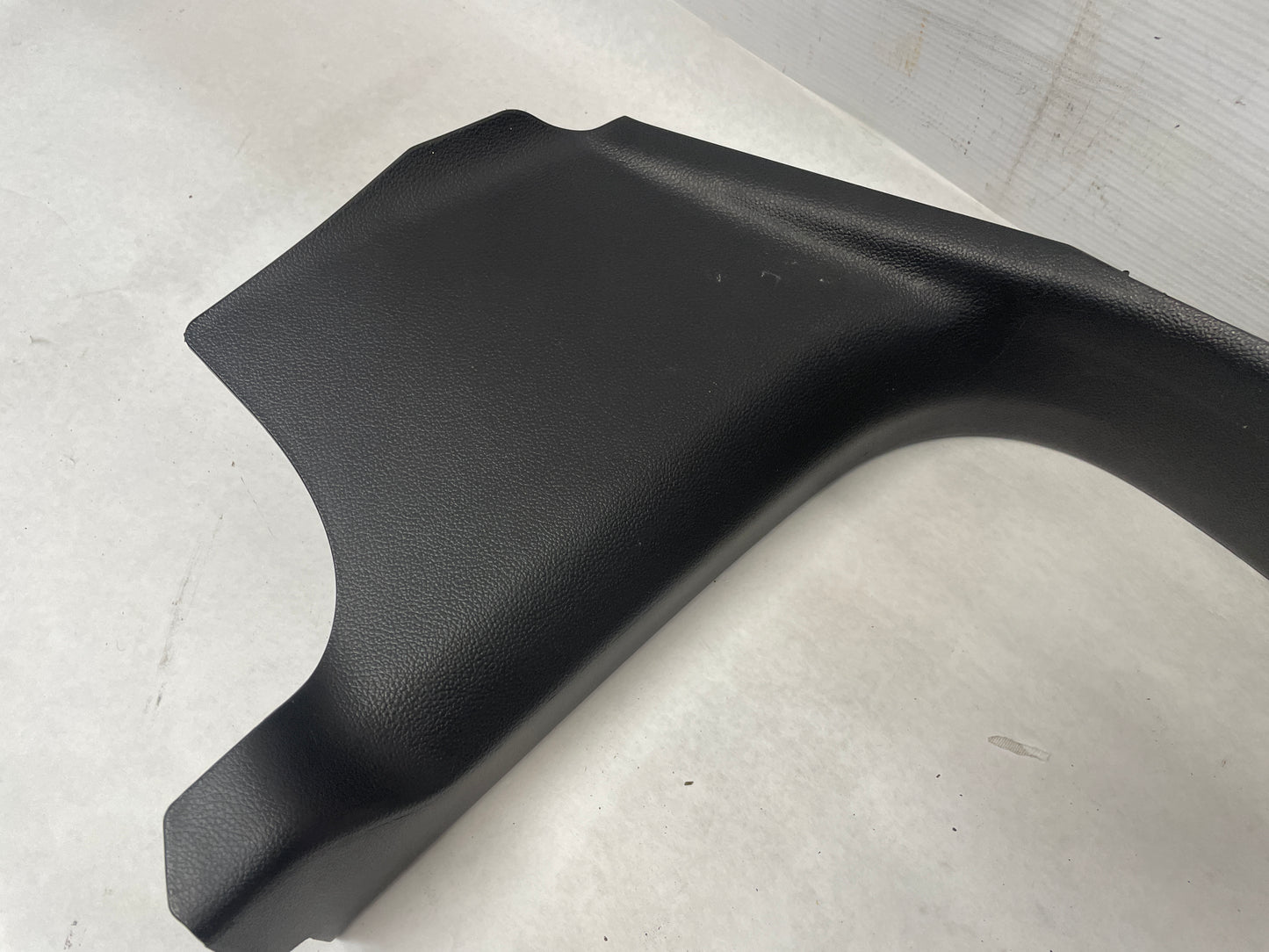 2018 Cadillac Escalade Driver Front Illuminated Scuff Sill Plate Panel OEM - Day's Parts Yard