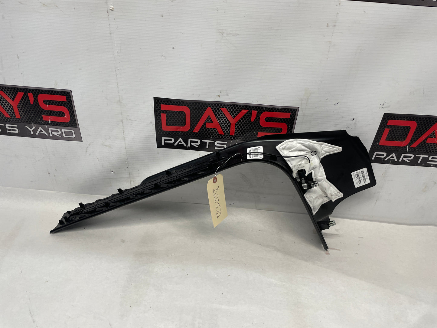 2018 Cadillac Escalade Driver Front Illuminated Scuff Sill Plate Panel OEM - Day's Parts Yard