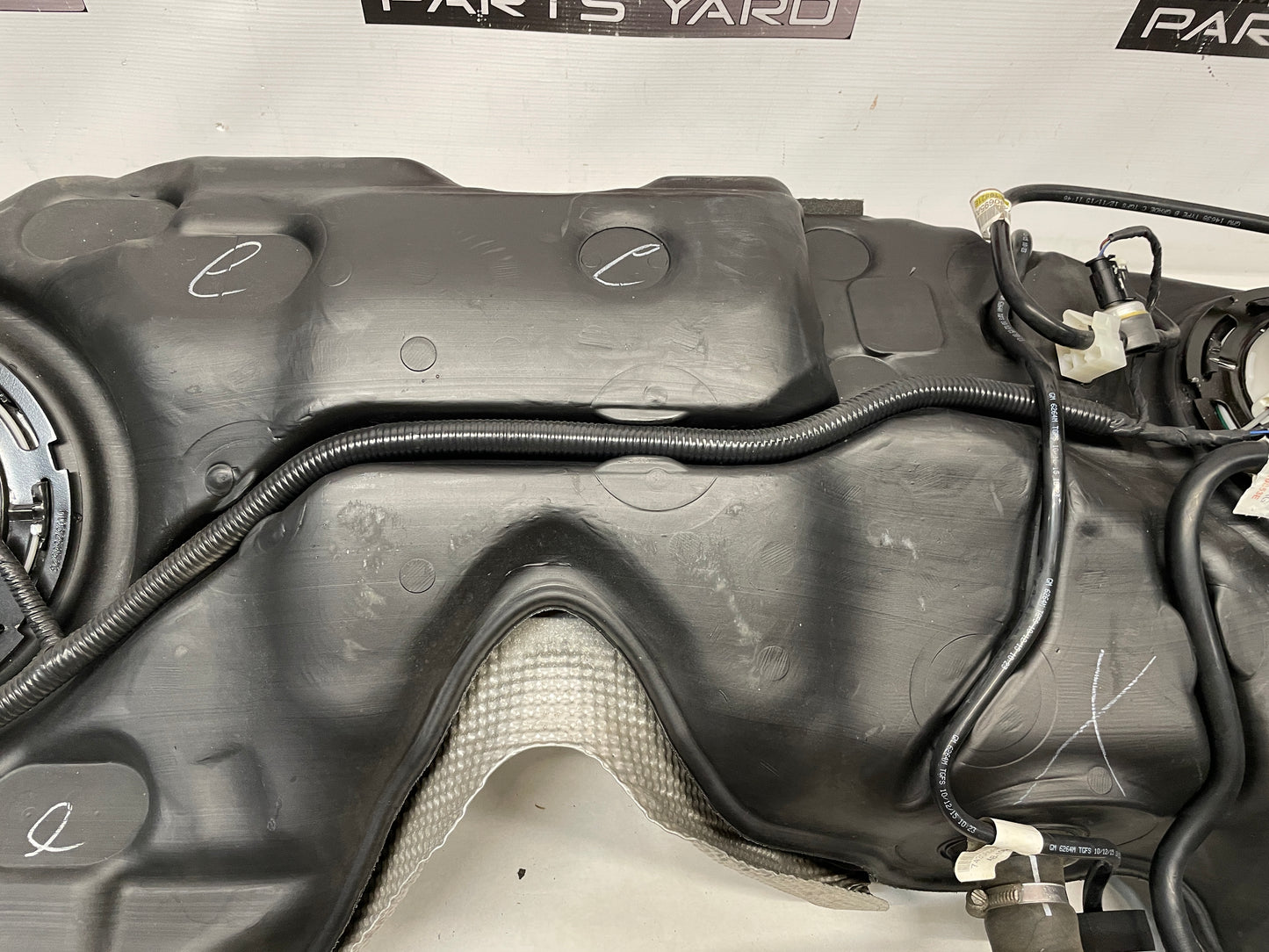 2016 Cadillac ATS-V Coupe Complete Fuel Gas Tank w/ Pumps OEM - Day's Parts Yard