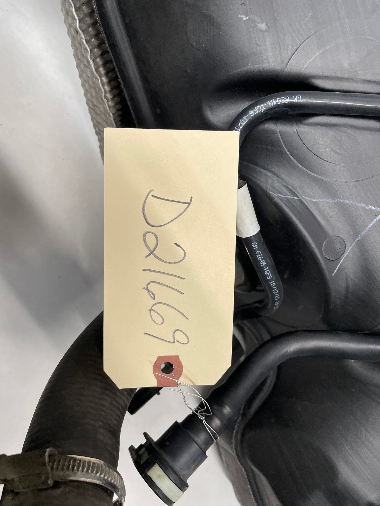 2016 Cadillac ATS-V Coupe Complete Fuel Gas Tank w/ Pumps OEM - Day's Parts Yard