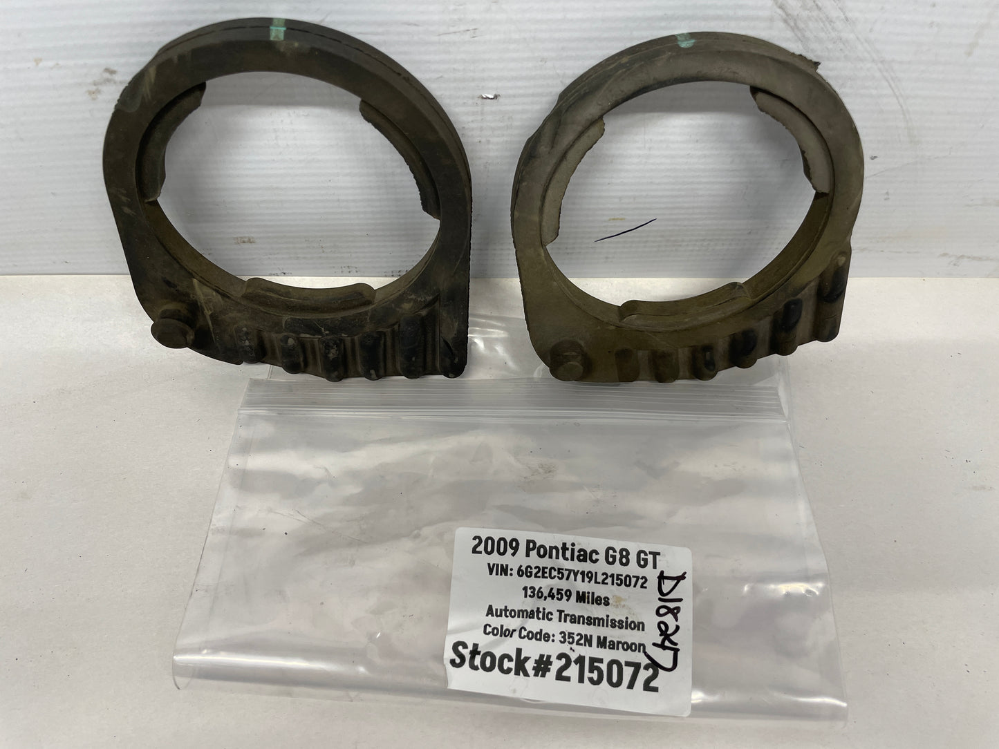 2009 Pontiac G8 GT Rear Suspension Cradle Rubber Isolators Set OEM - Day's Parts Yard