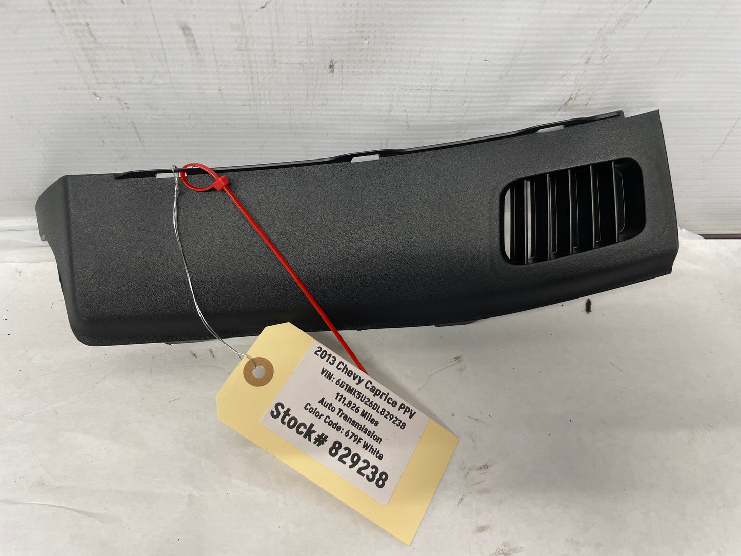 2013 Chevy Caprice PPV RH Passenger Dash End Cap Trim Vent OEM - Day's Parts Yard
