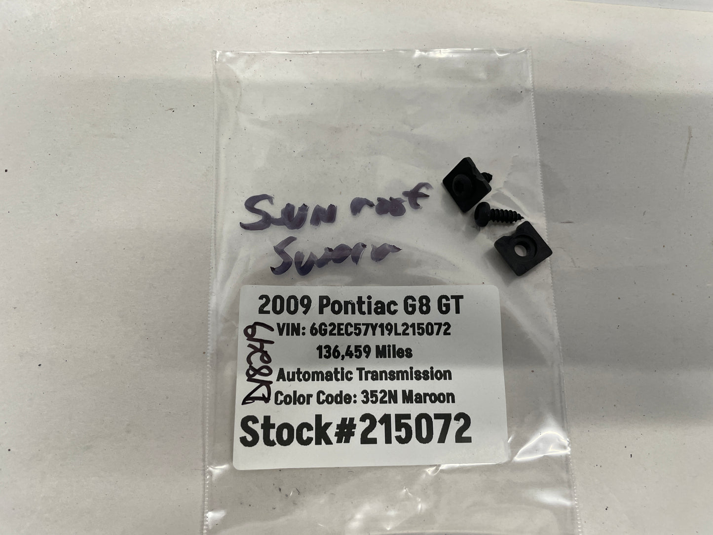 2009 Pontiac G8 GT Sun Moon Roof Sunroof Moonroof Hardware Screws OEM - Day's Parts Yard