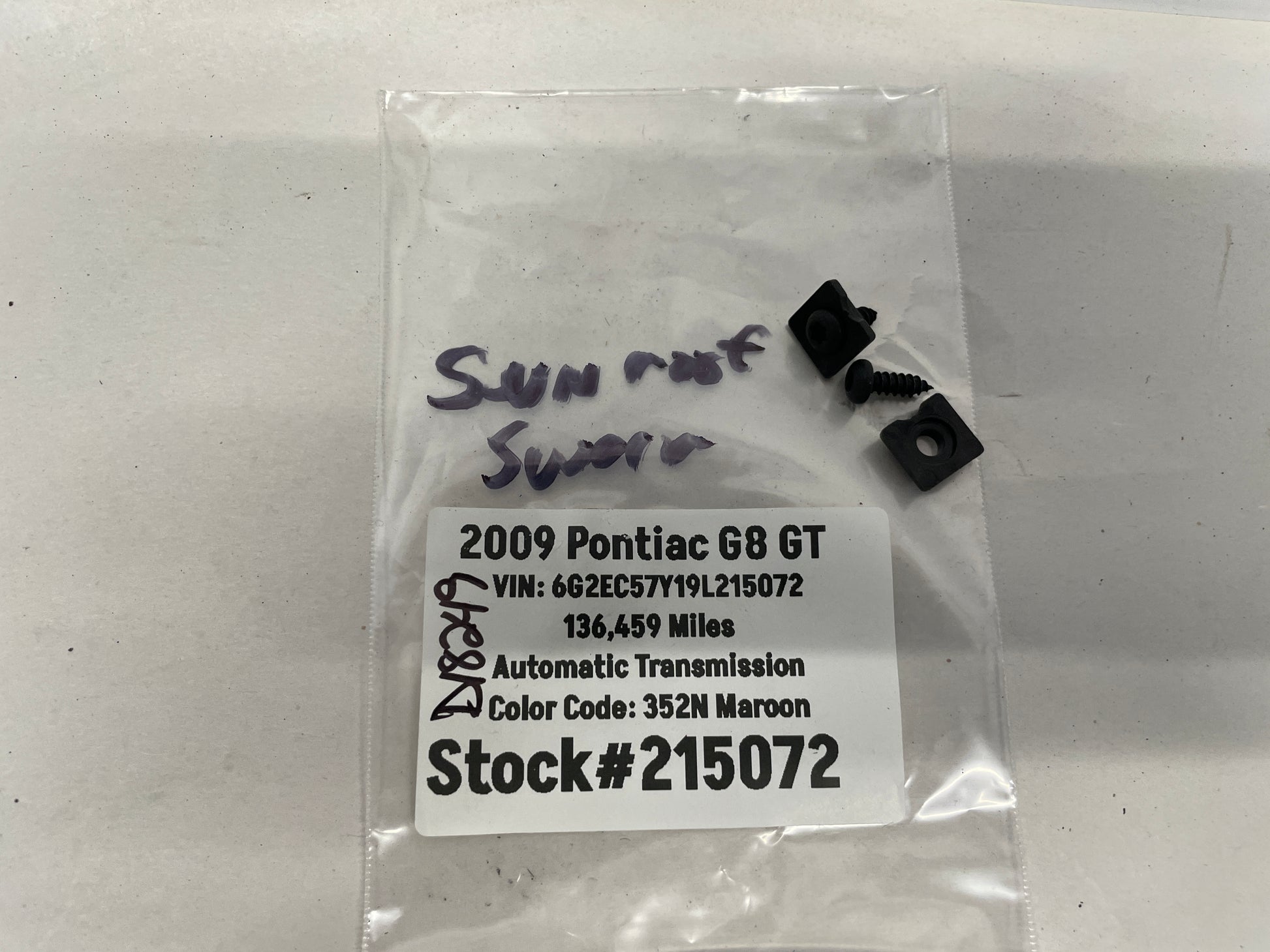 2009 Pontiac G8 GT Sun Moon Roof Sunroof Moonroof Hardware Screws OEM - Day's Parts Yard