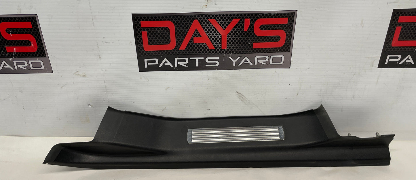 2009 Pontiac G8 GT RH Passenger Rear Door Trim Sill Scuff Kick Panel OEM - Day's Parts Yard