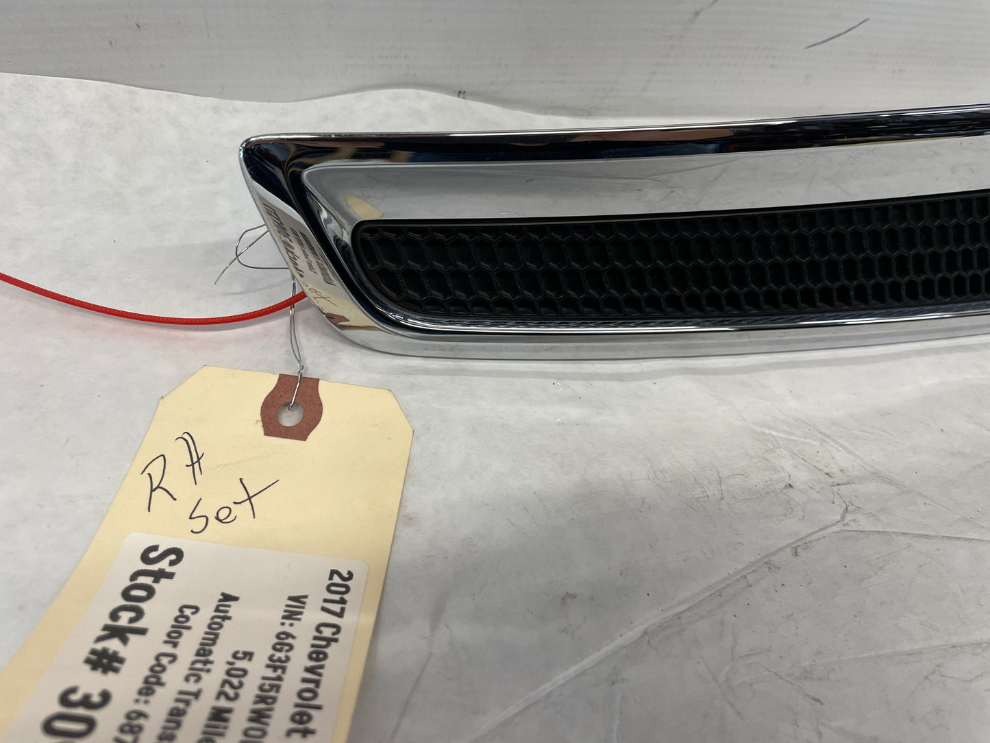 2017 Chevy SS Sedan RH Passenger Fender Marker Light OEM - Day's Parts Yard