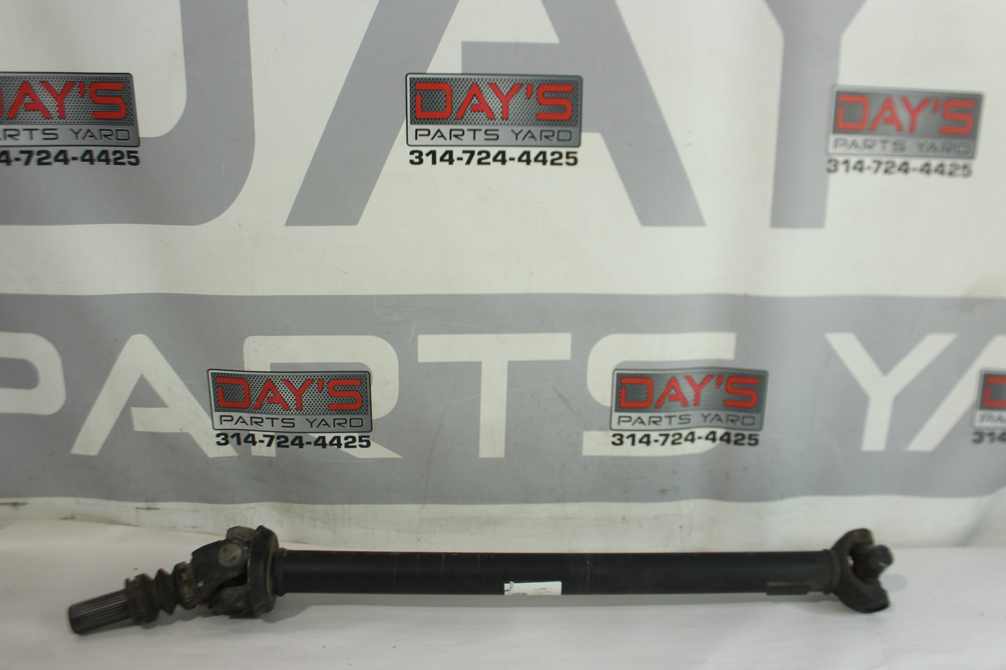 2018 GMC Sierra K2500 Denali Front Driveshaft Drive Shaft Prop Shaft OEM - Day's Parts Yard