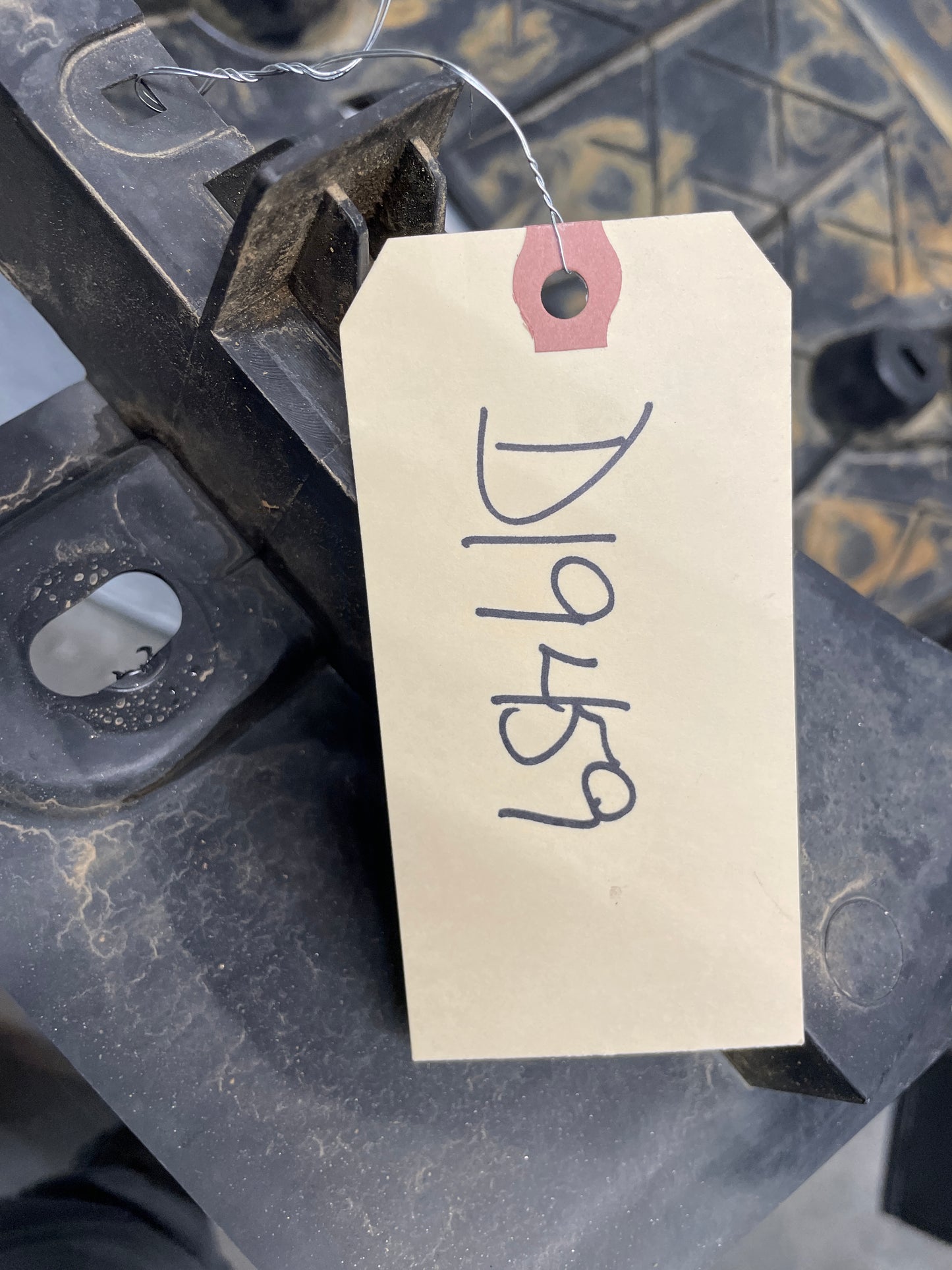 2004 Pontiac GTO Rear Air Deflector Differential Center Lower Body Cover OEM - Day's Parts Yard