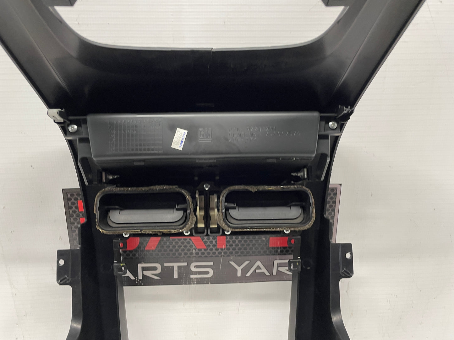 2009 Pontiac G8 GT Center Console Radio Bezel OEM - Day's Parts Yard