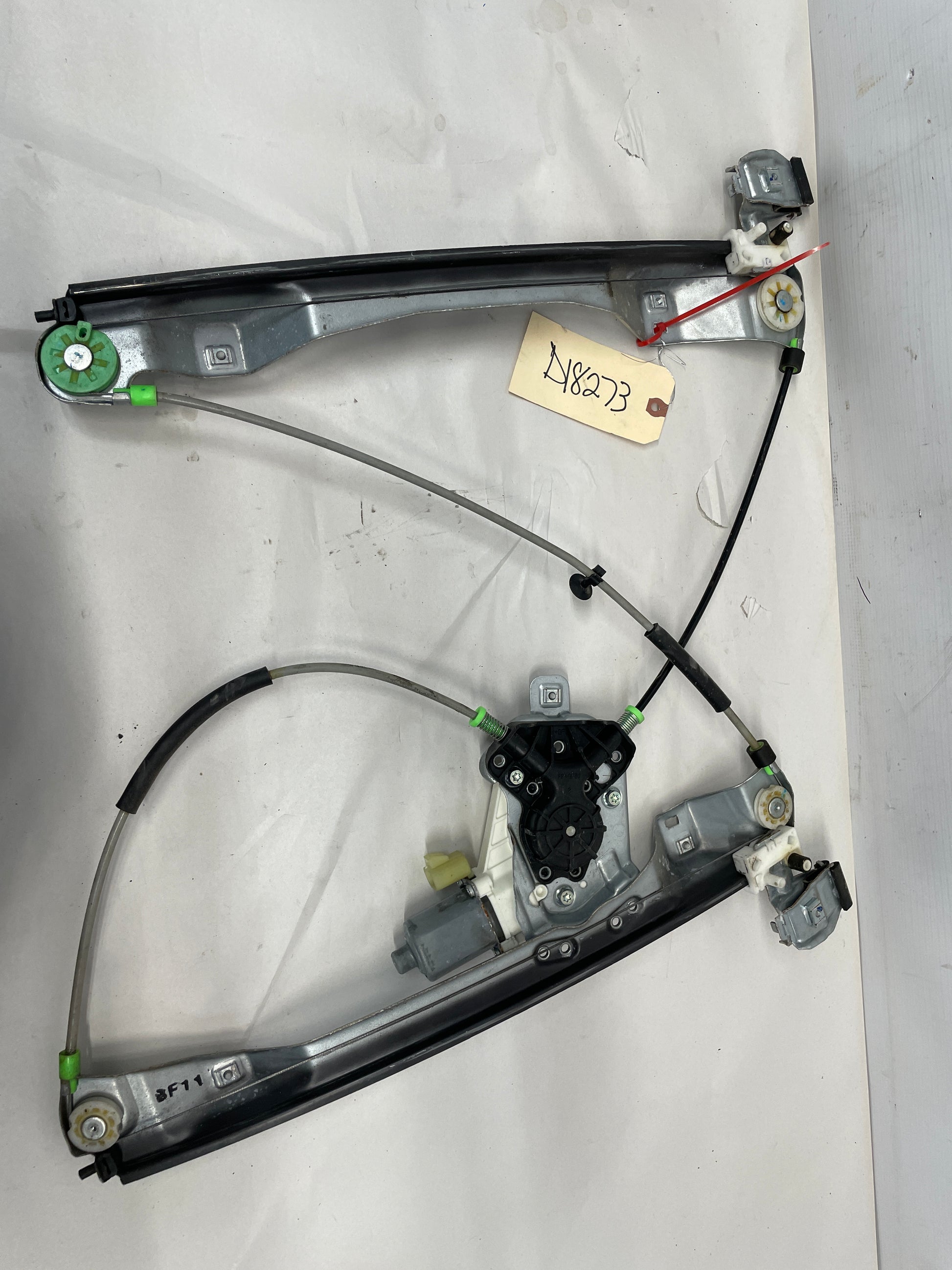2009 Pontiac G8 GT LH Driver Front Door Window Regulator Motor OEM - Day's Parts Yard
