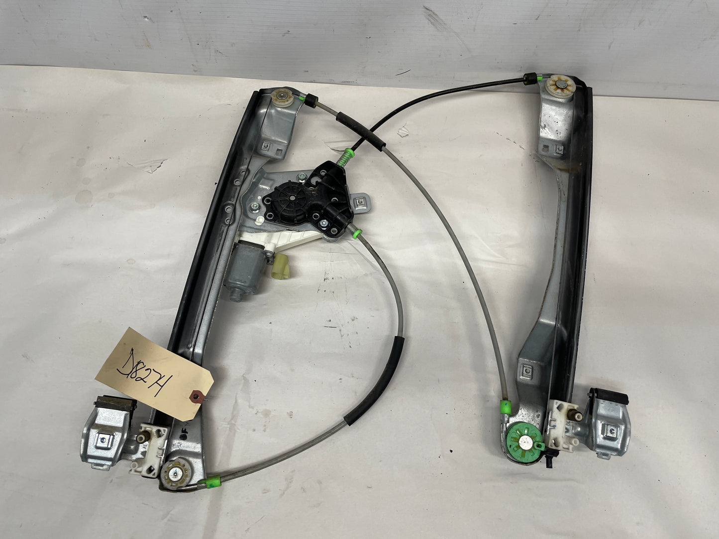 2009 Pontiac G8 GT LH Driver Front Door Window Regulator Motor OEM - Day's Parts Yard