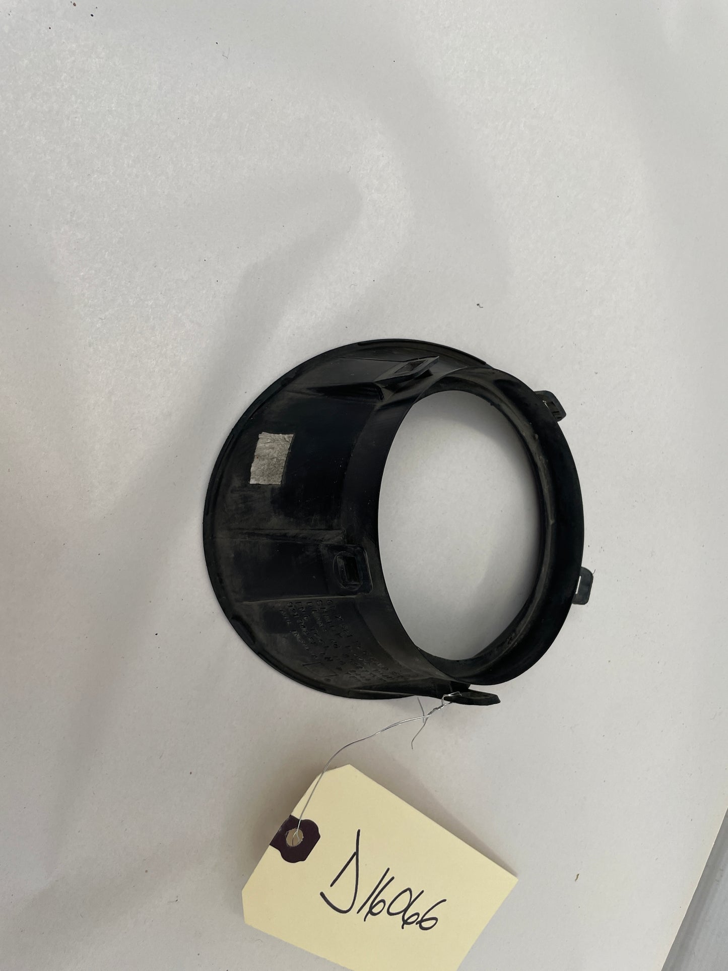 2013 Chevy Camaro SS Front LH Driver Fog Light Bezel OEM - Day's Parts Yard
