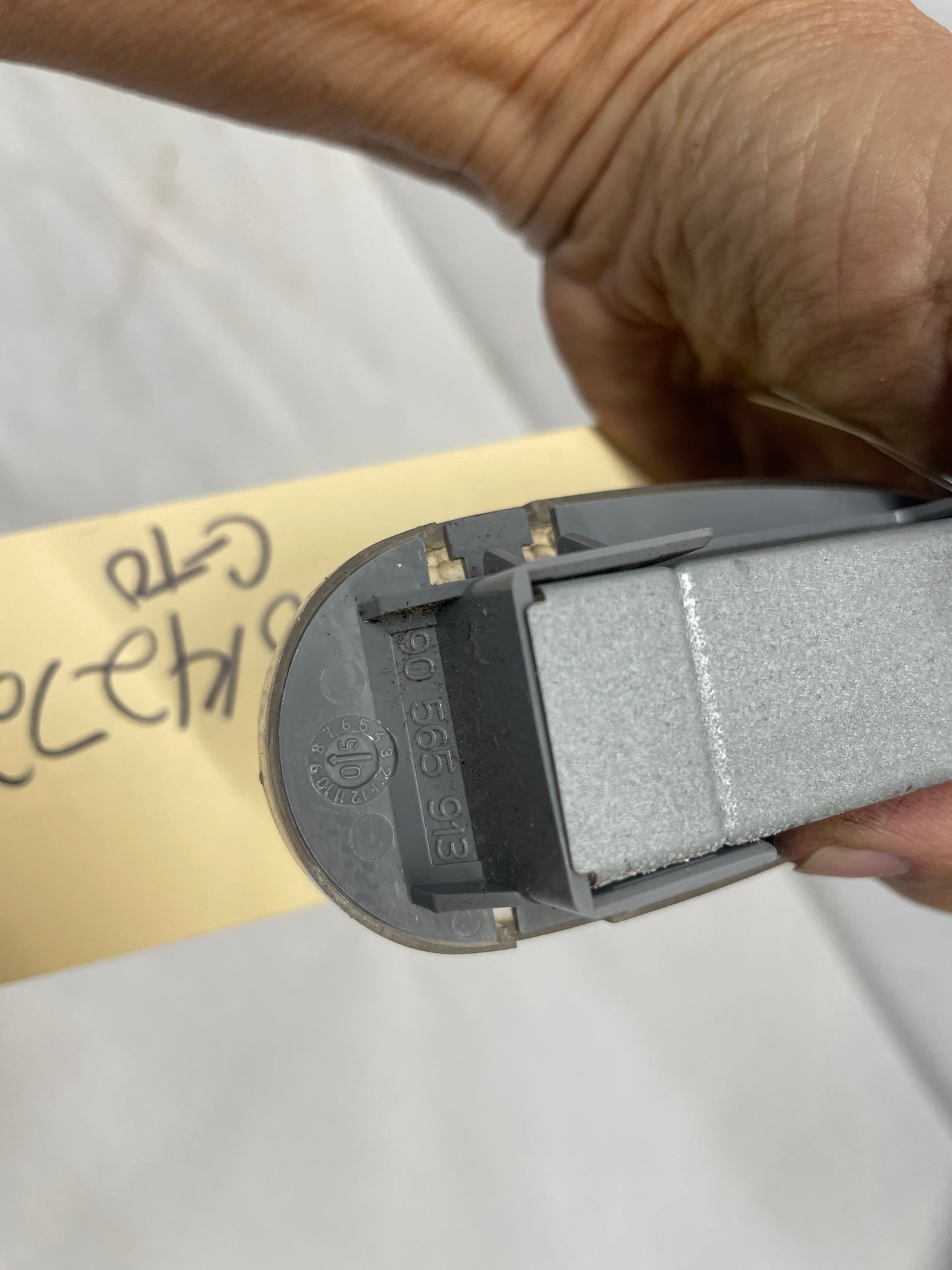 2006 Pontiac GTO Door Panel Courtesy Light OEM - Day's Parts Yard
