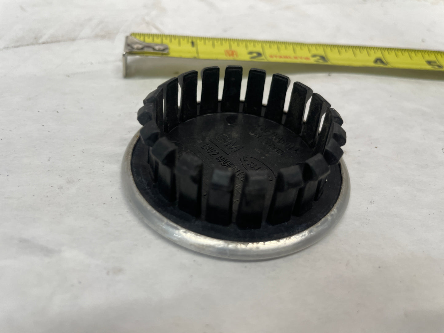 2011 Chevy Camaro 2SS Wheel Center Cap OEM - Day's Parts Yard