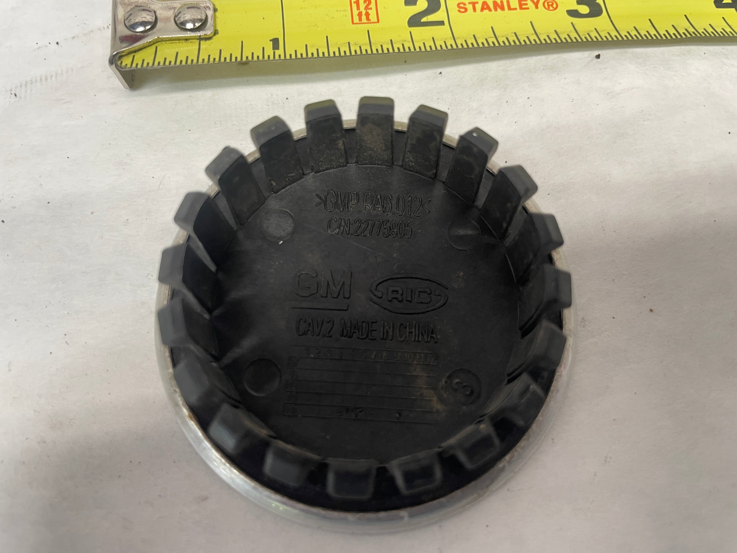 2011 Chevy Camaro 2SS Wheel Center Cap OEM - Day's Parts Yard