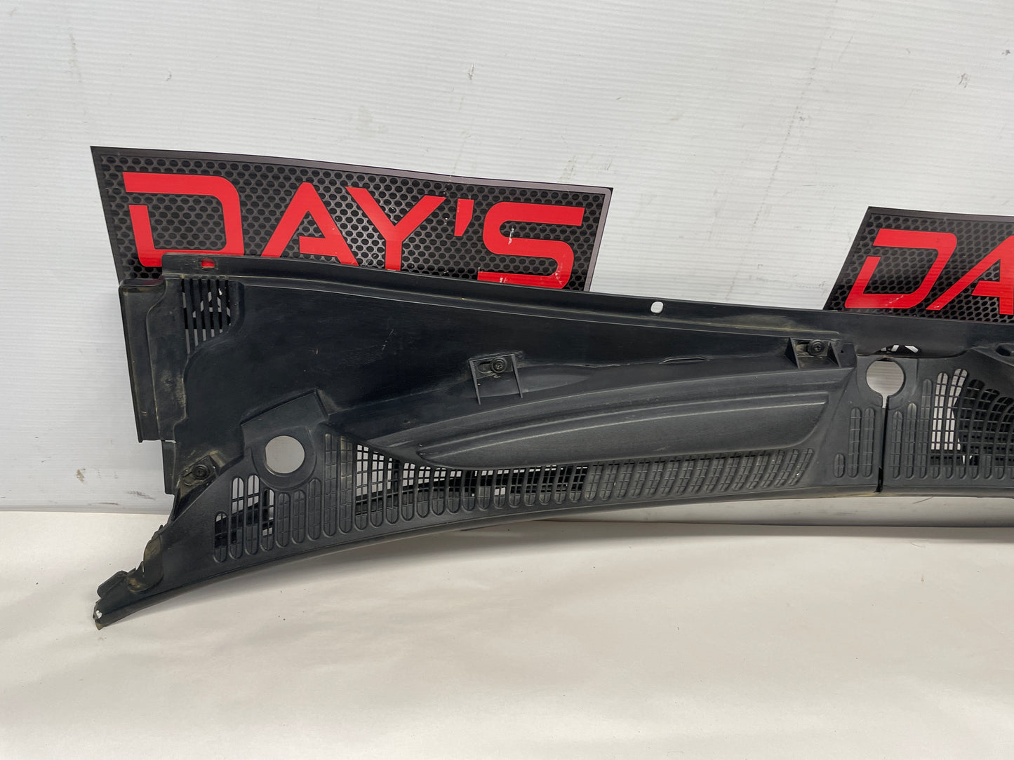 2004 Pontiac GTO Windshield Wiper Cowl 3pc OEM - Day's Parts Yard