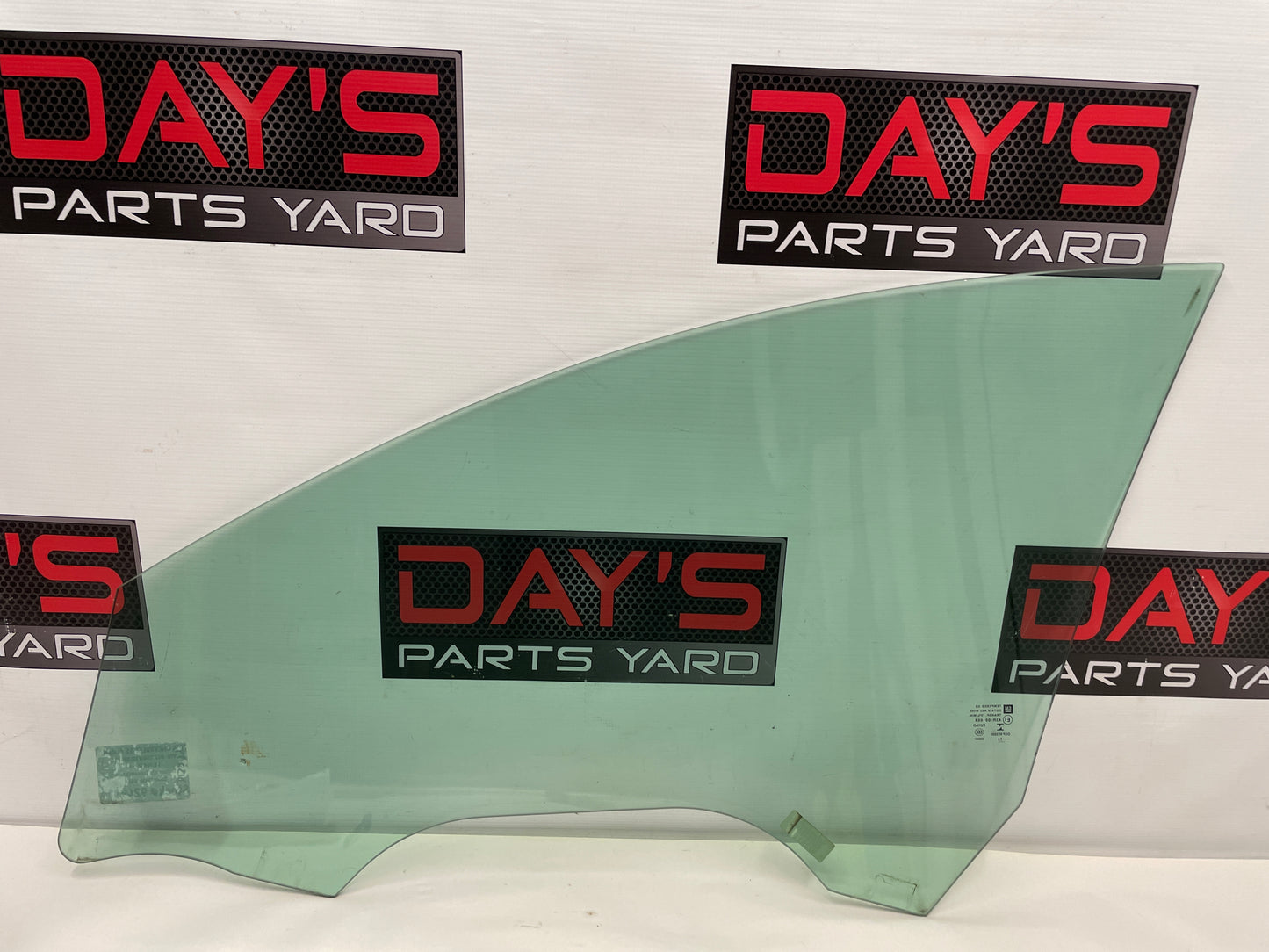 2014 Chevy SS Sedan Front RH Passenger Door Window Glass OEM - Day's Parts Yard