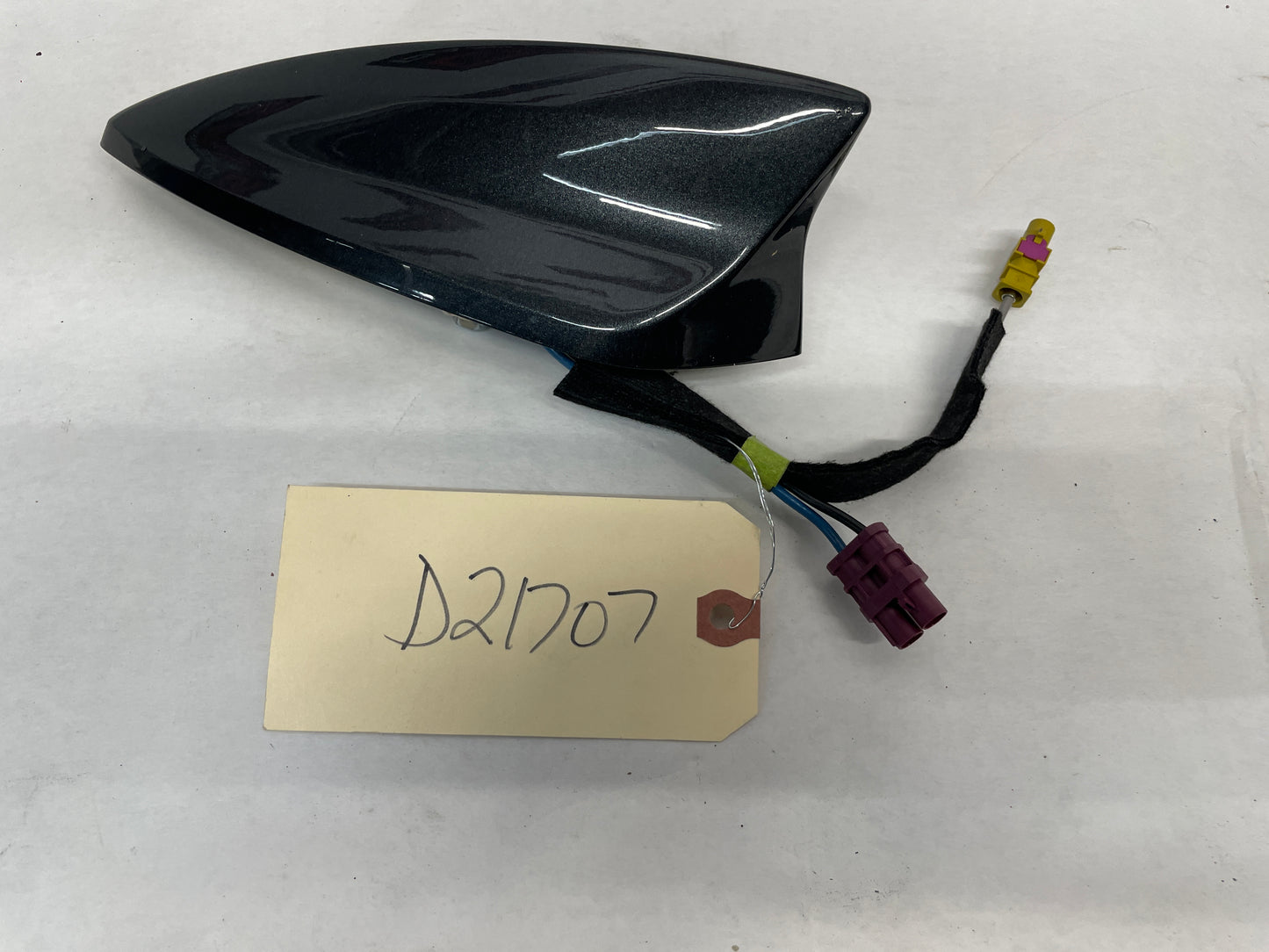 2016 Cadillac ATS-V Coupe Shark Fin High Frequency Radio Antenna OEM - Day's Parts Yard