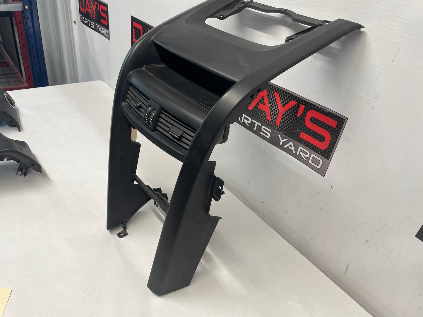 2009 Pontiac G8 Center Dash Radio Stereo Bezel Trim OEM - Day's Parts Yard