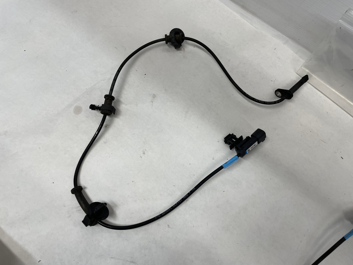 2016 Cadillac ATS-V Coupe Rear RH & LH Wheel ABS Speed Sensors OEM - Day's Parts Yard