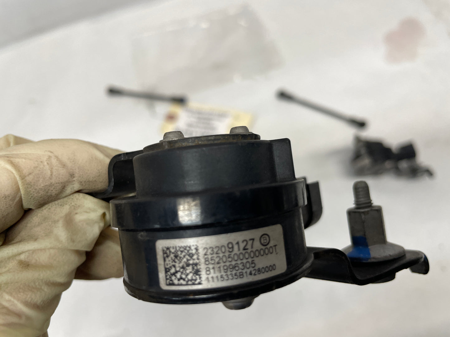 2016 Cadillac ATS-V Coupe RH & LH Ride Height Active Suspension Sensor OEM - Day's Parts Yard