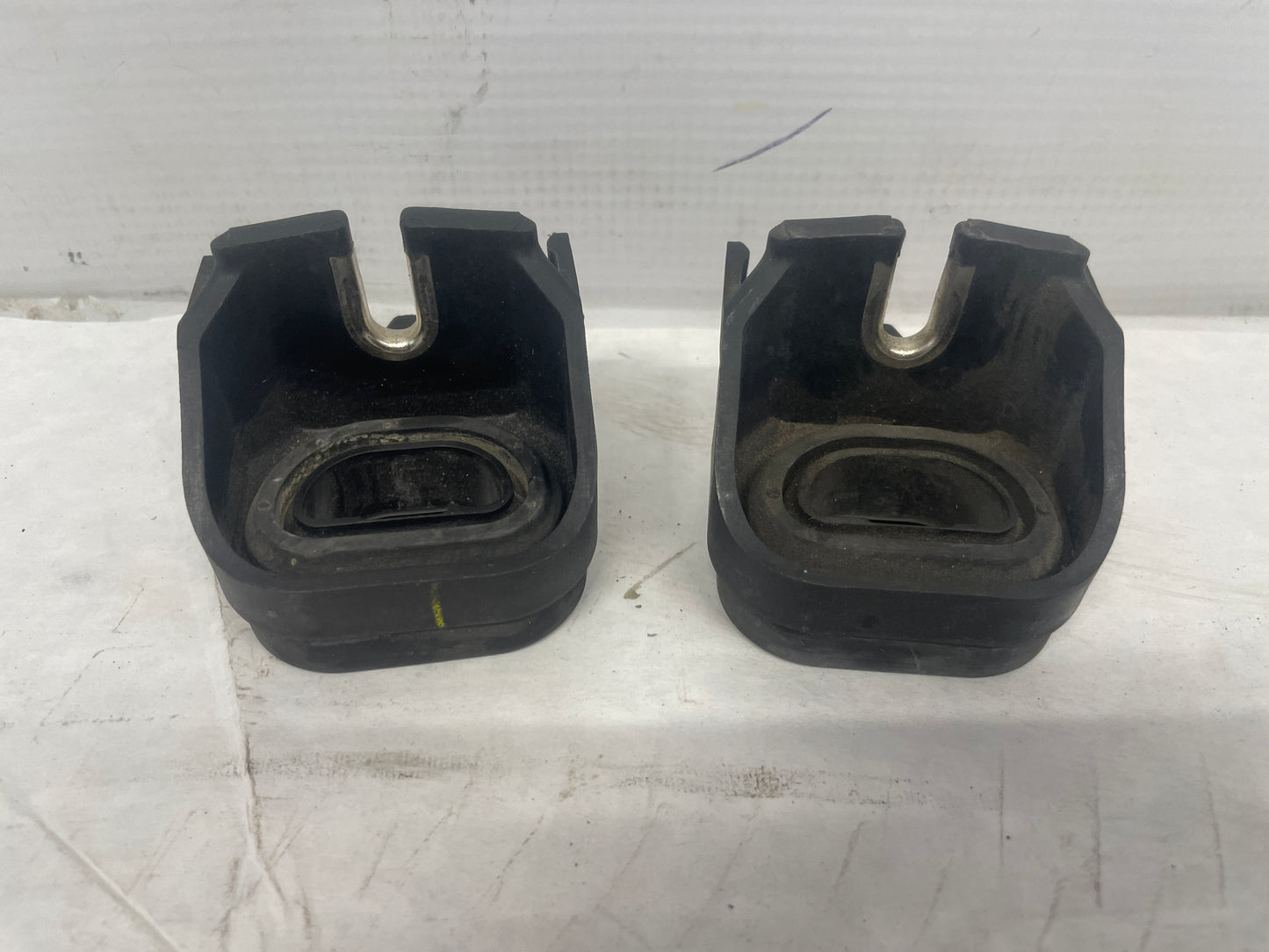 2017 Chevy SS Sedan RH & LH Upper Radiator Bracket Mounts OEM - Day's Parts Yard