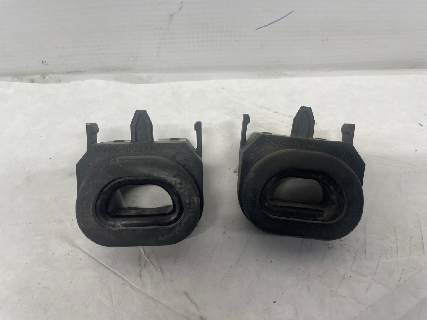 2017 Chevy SS Sedan RH & LH Upper Radiator Bracket Mounts OEM - Day's Parts Yard