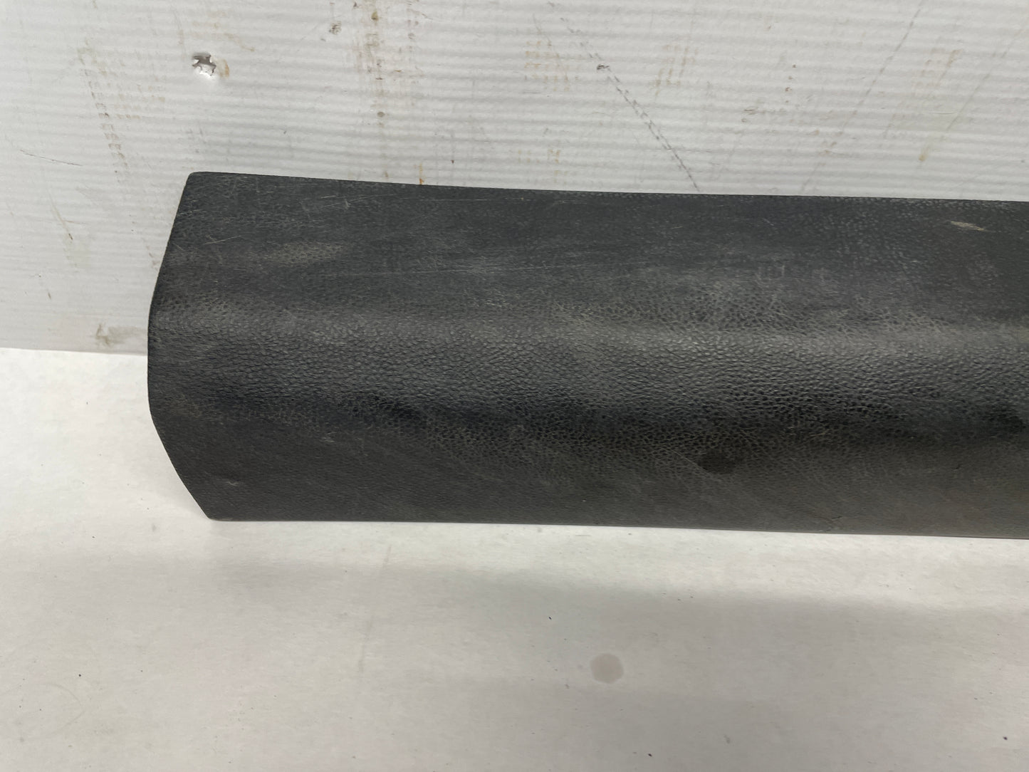 2013 Chevy Caprice PPV LH Driver Front Sill Carpet Retainer Kick Panel Scuff Plate Trim OEM - Day's Parts Yard