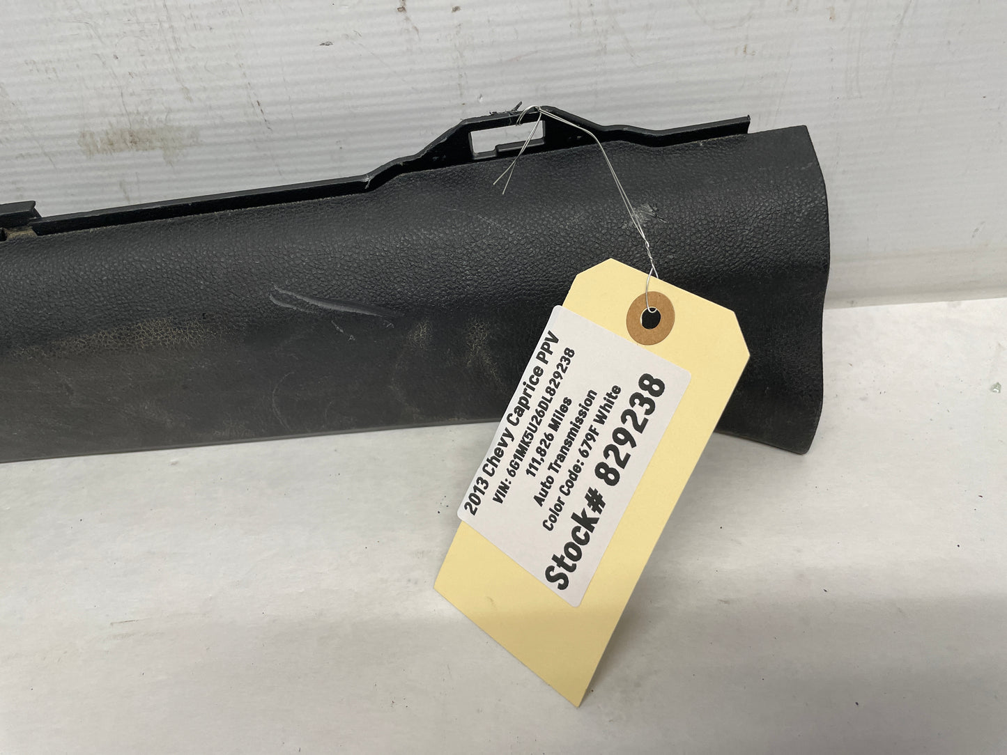 2013 Chevy Caprice PPV LH Driver Front Sill Carpet Retainer Kick Panel Scuff Plate Trim OEM - Day's Parts Yard
