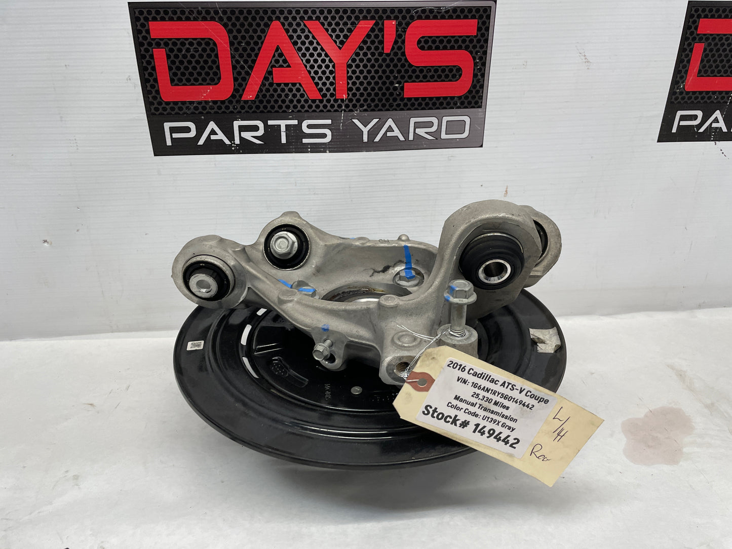 2016 Cadillac ATS-V LH Driver Rear Spindle Knuckle Hub Bearing Assembly OEM - Day's Parts Yard