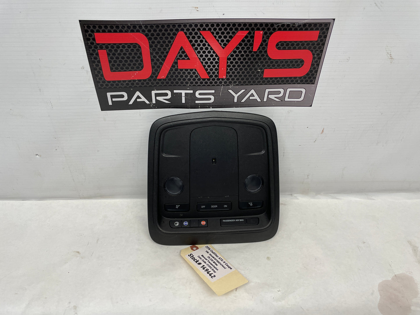 2016 Cadillac ATS-V Coupe Overhead Console Control Dome Light Unit Panel OEM - Day's Parts Yard