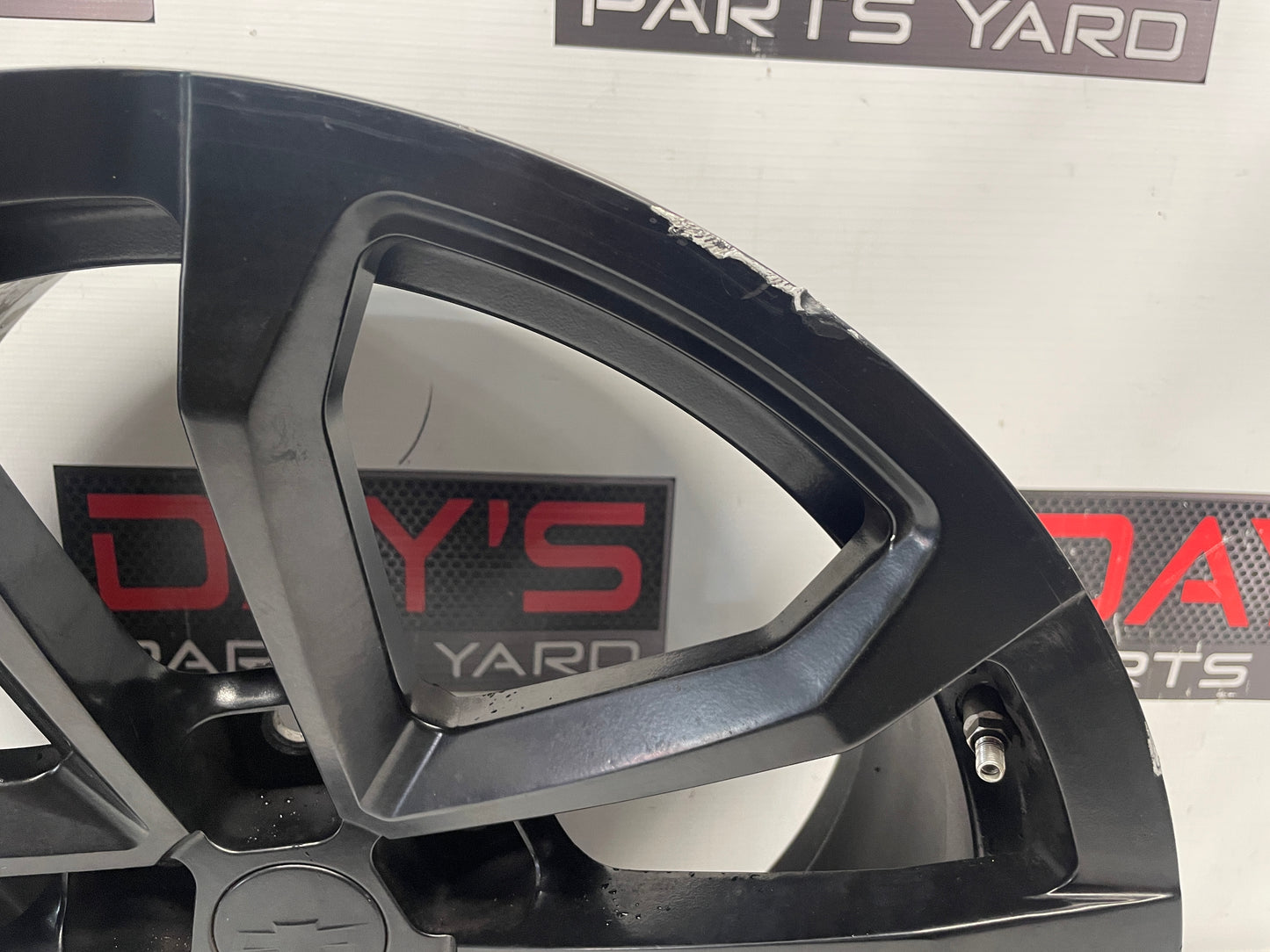 2014 Chevy Camaro SS 1LE Front Wheel 20X10 OEM - Day's Parts Yard