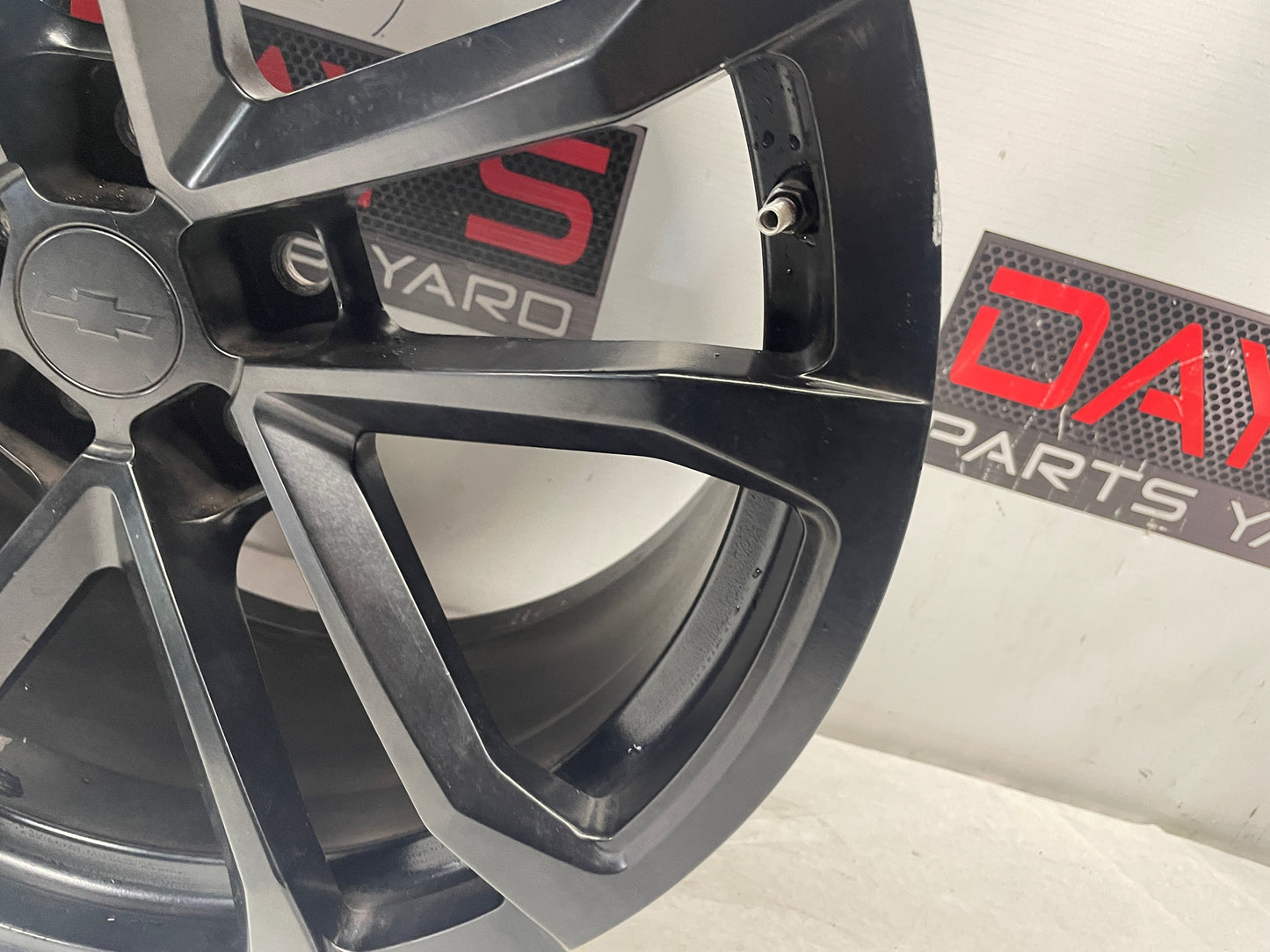 2014 Chevy Camaro SS 1LE Front Wheel 20X10 OEM - Day's Parts Yard