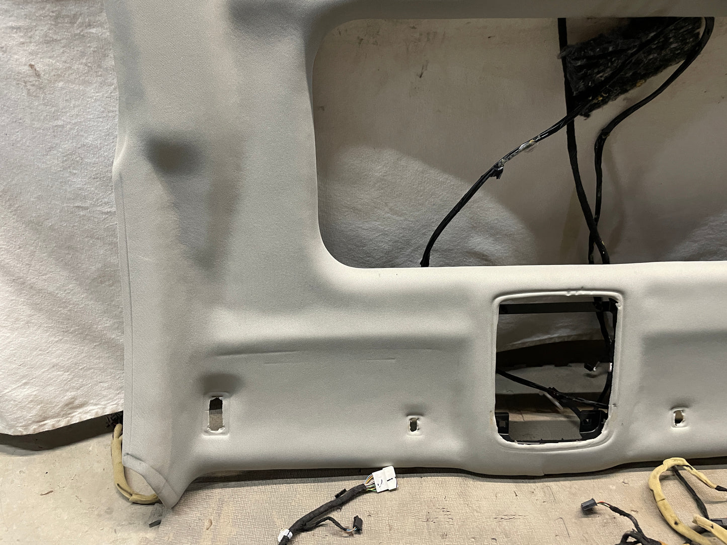 2014 Chevy SS Sedan Sun Roof Sunroof Head Liner Headliner OEM - Day's Parts Yard