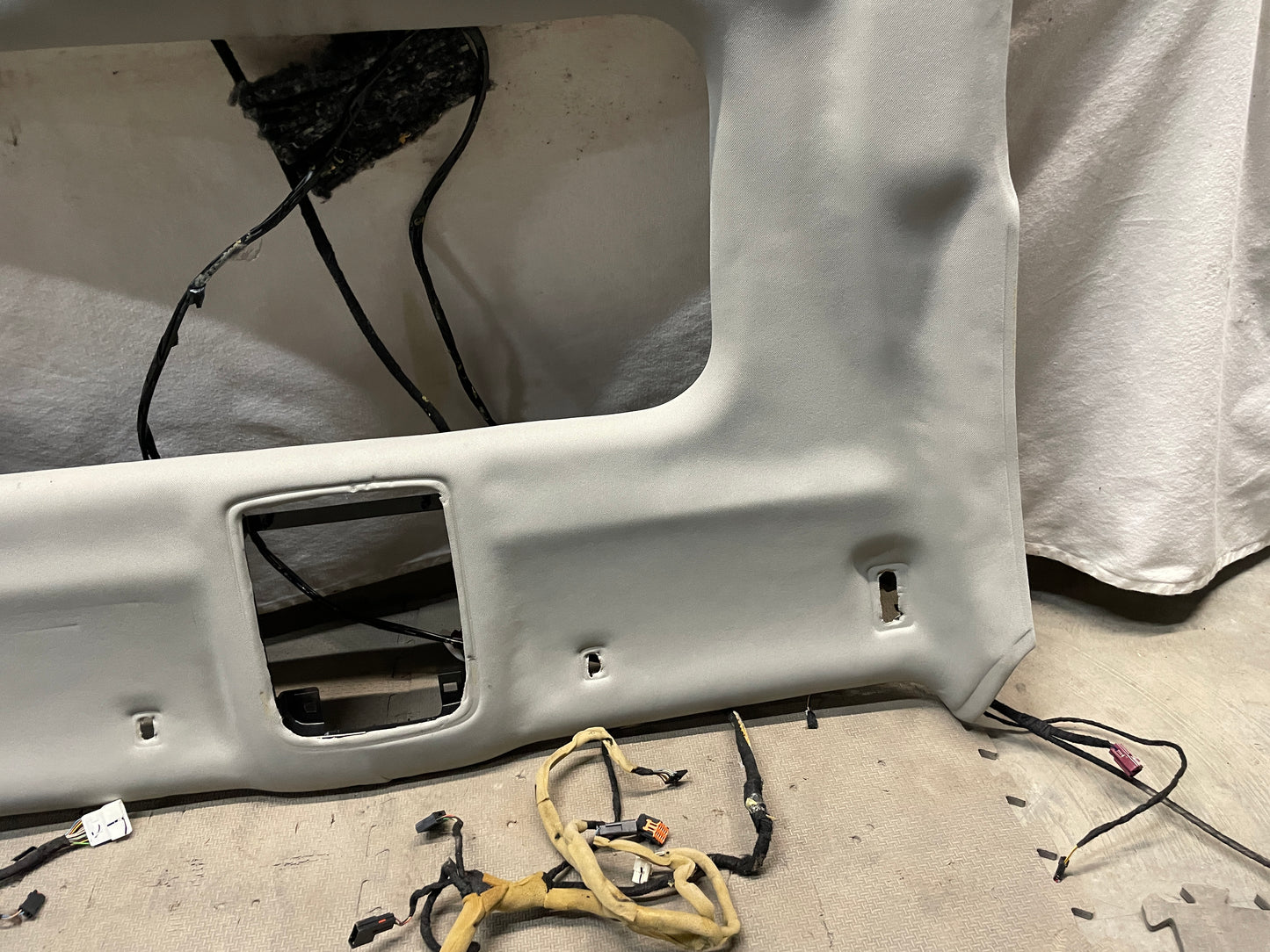 2014 Chevy SS Sedan Sun Roof Sunroof Head Liner Headliner OEM - Day's Parts Yard