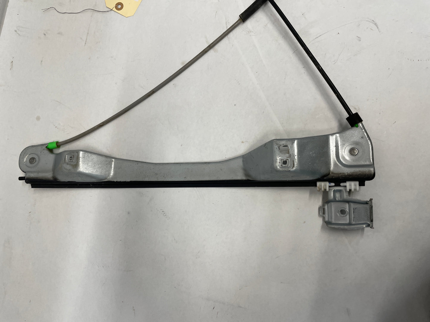2013 Chevy Caprice PPV RH Passenger Front Window Regulator w/ Motor OEM - Day's Parts Yard