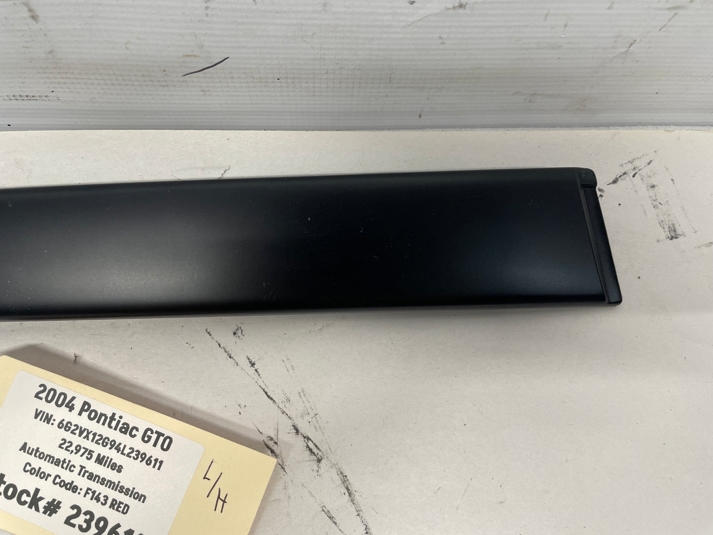 2004 Pontiac GTO LH Driver Exterior B Pillar Window Trim Cover OEM - Day's Parts Yard