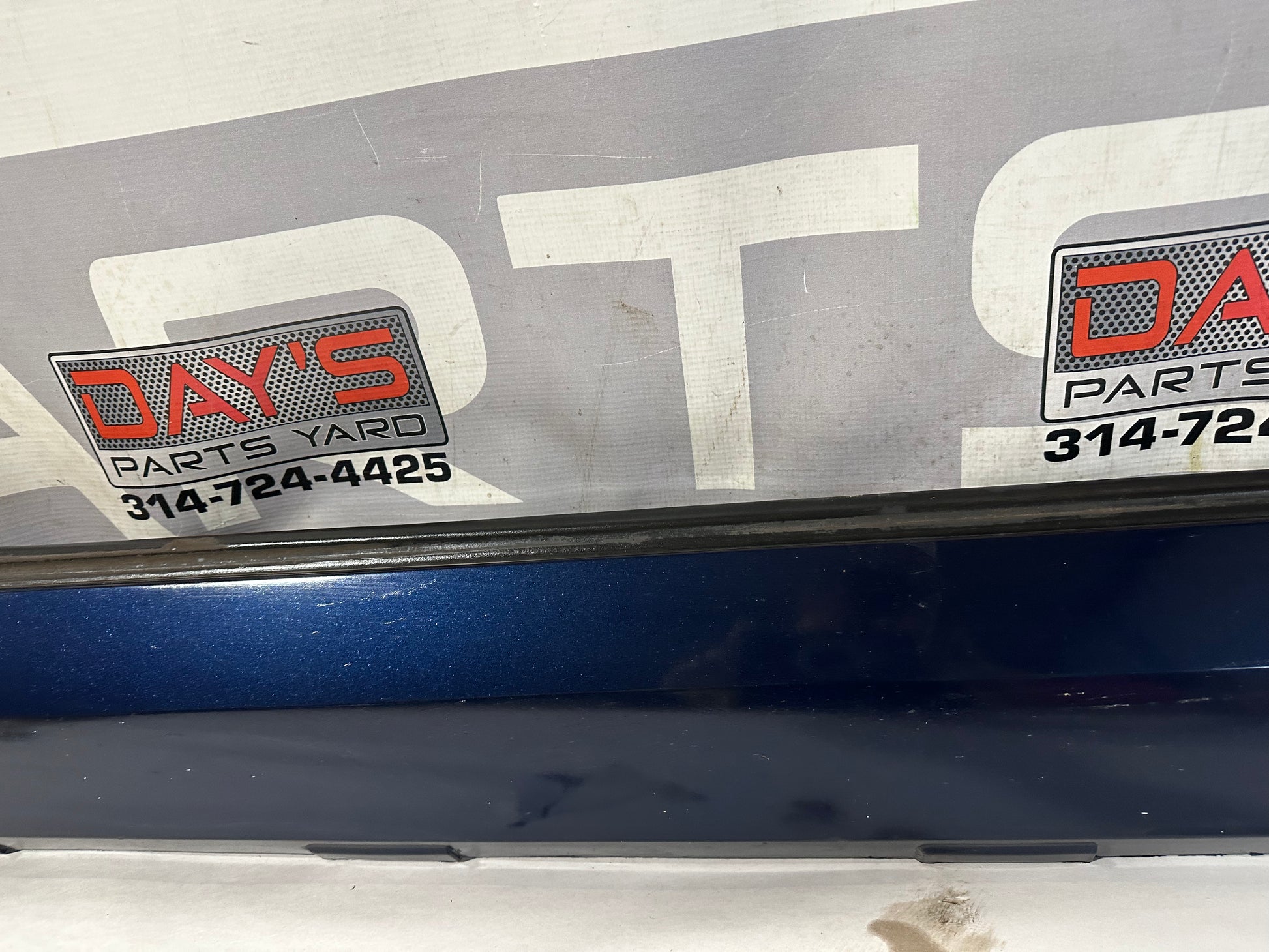 2012 Chevy Camaro SS LH Driver Rocker Molding Trim OEM - Day's Parts Yard