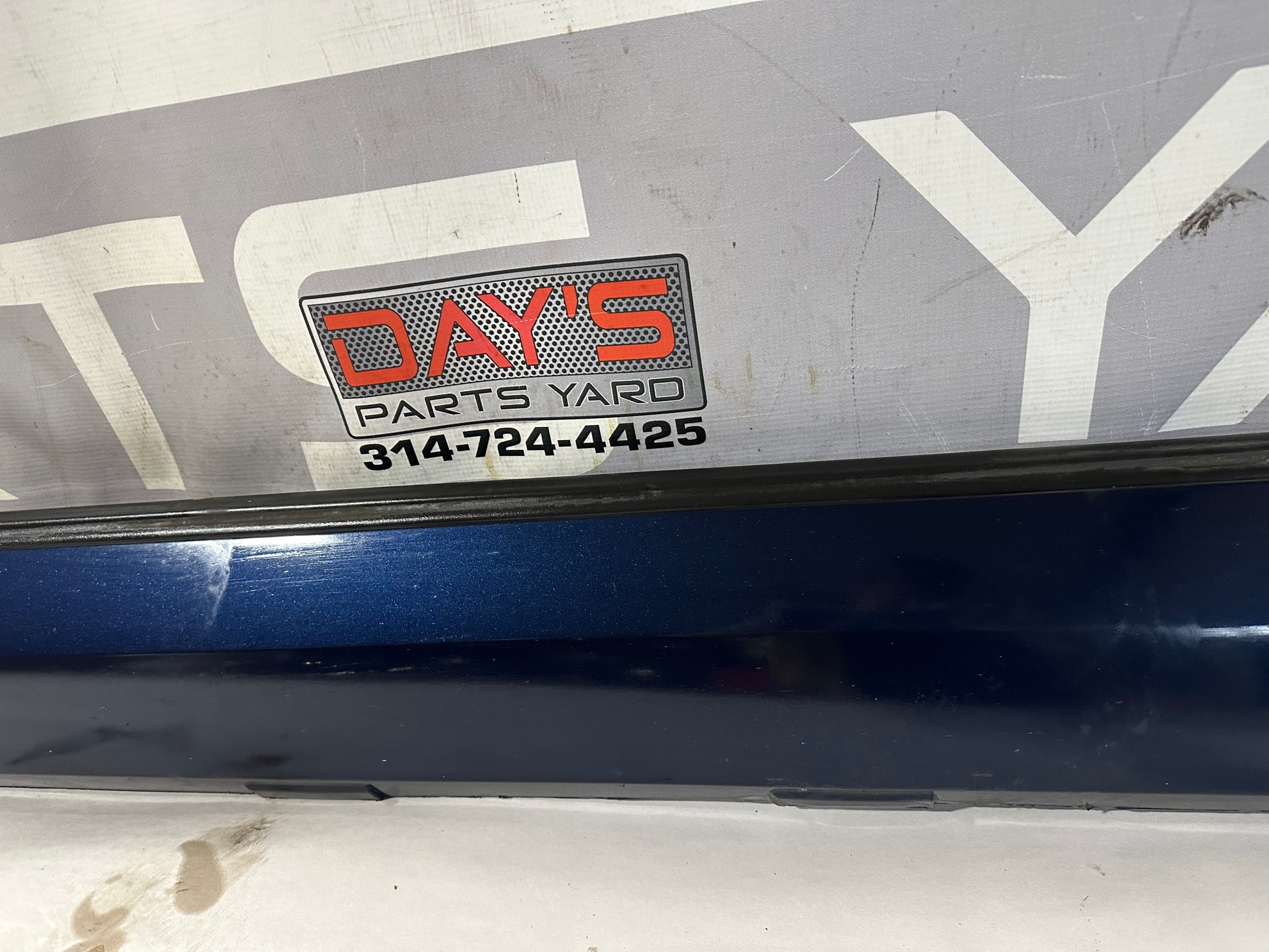 2012 Chevy Camaro SS LH Driver Rocker Molding Trim OEM - Day's Parts Yard