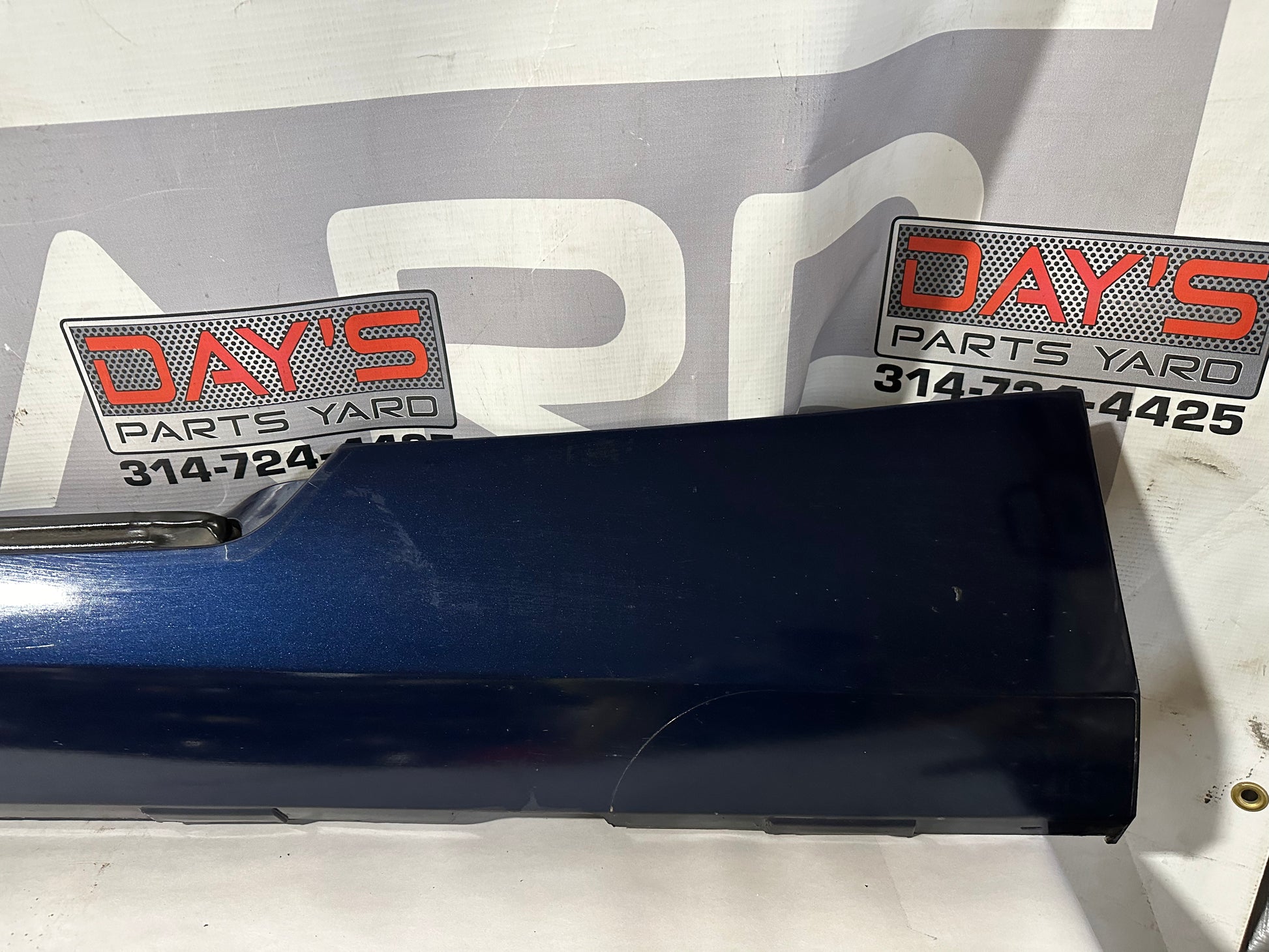 2012 Chevy Camaro SS LH Driver Rocker Molding Trim OEM - Day's Parts Yard