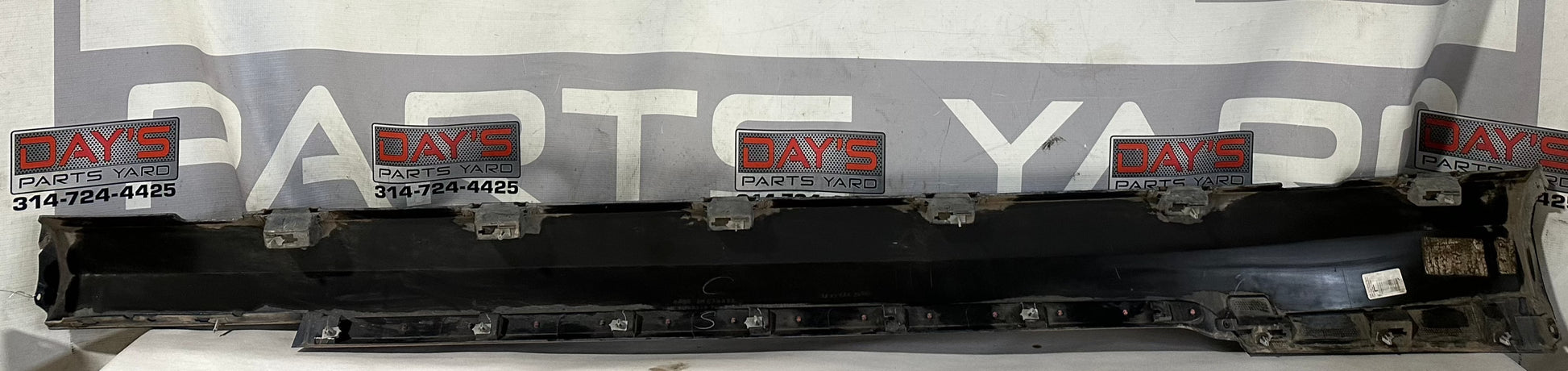 2012 Chevy Camaro SS LH Driver Rocker Molding Trim OEM - Day's Parts Yard