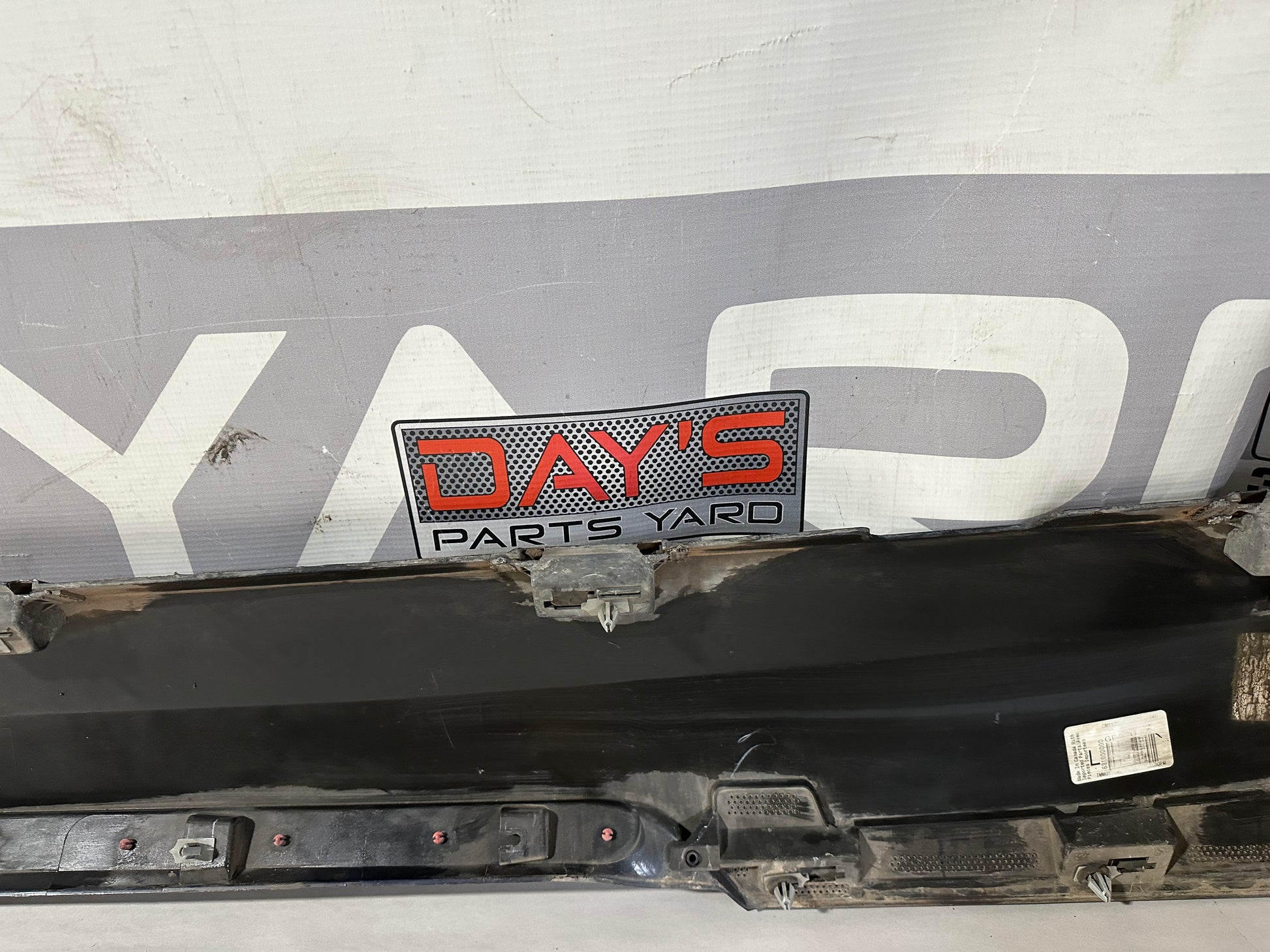 2012 Chevy Camaro SS LH Driver Rocker Molding Trim OEM - Day's Parts Yard