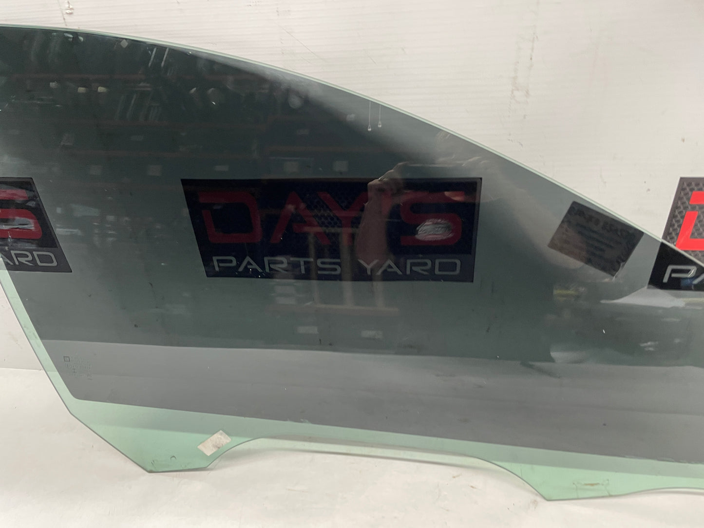 2013 Chevy Caprice PPV RH Passenger Front Door Window Glass OEM - Day's Parts Yard
