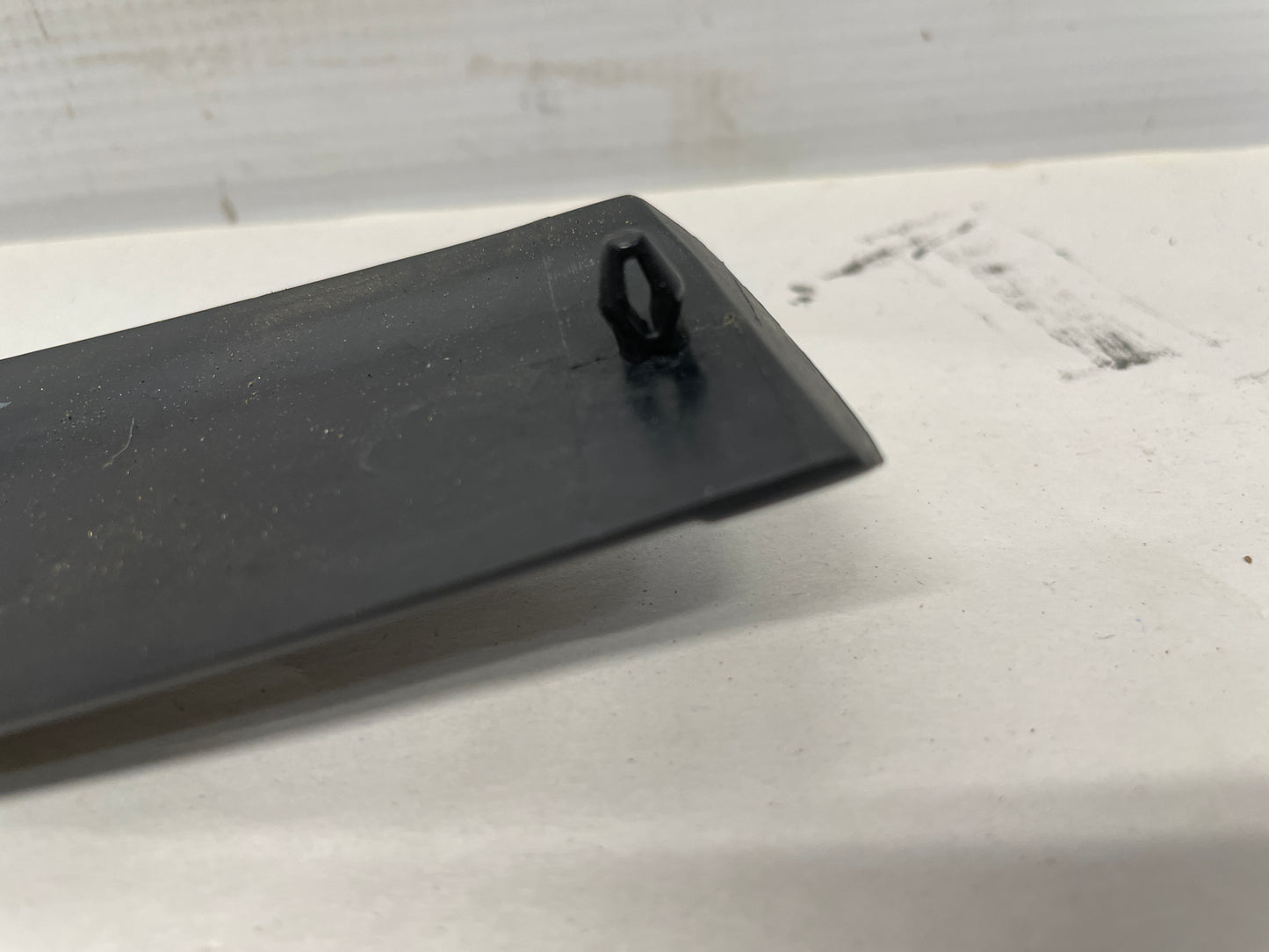2004 Pontiac GTO RH Passenger Exterior B Pillar Window Trim Cover OEM - Day's Parts Yard