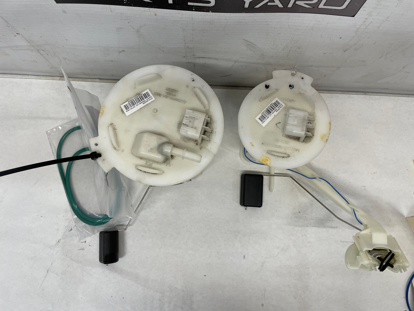 2014 Chevy SS Sedan Fuel Pump and Level Sending Unit Assembly OEM - Day's Parts Yard