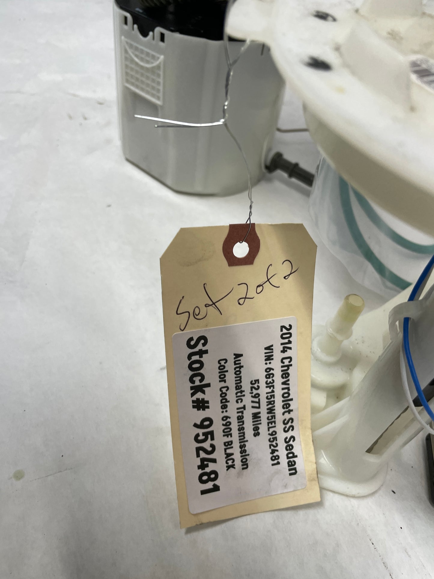2014 Chevy SS Sedan Fuel Pump and Level Sending Unit Assembly OEM - Day's Parts Yard