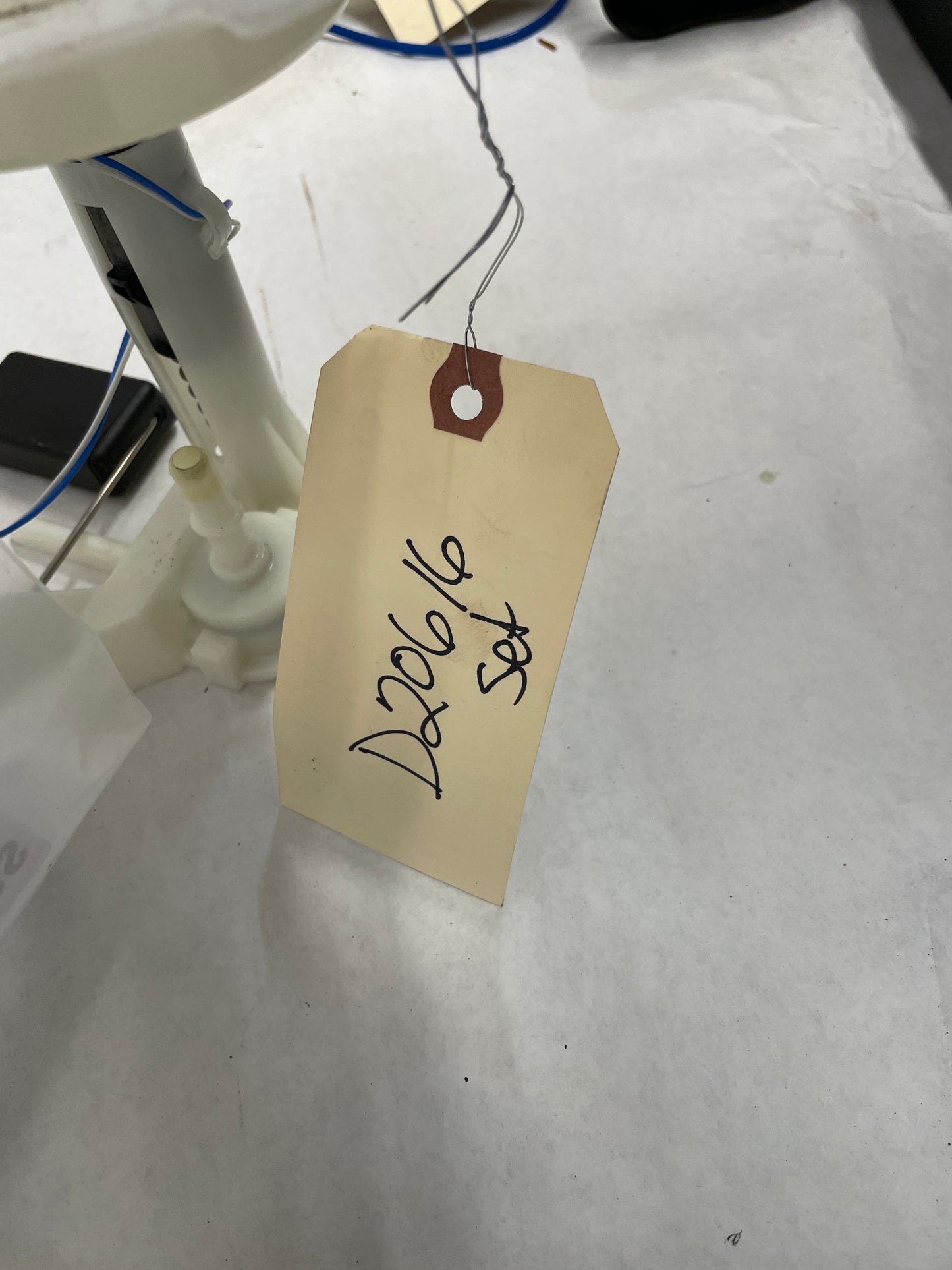 2014 Chevy SS Sedan Fuel Pump and Level Sending Unit Assembly OEM - Day's Parts Yard
