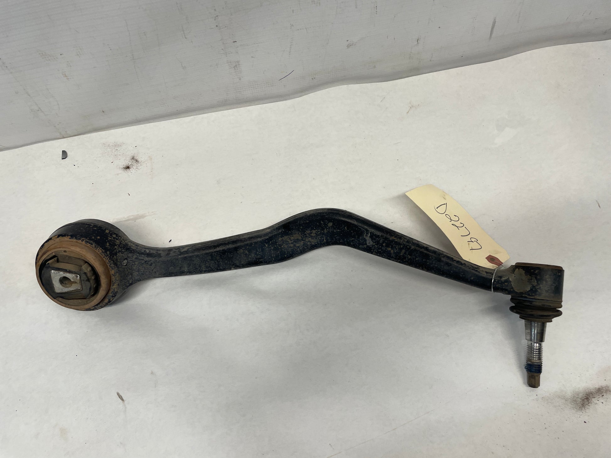 2009 Pontiac G8 GT LH Driver Front Suspension Lower Control Arm OEM - Day's Parts Yard
