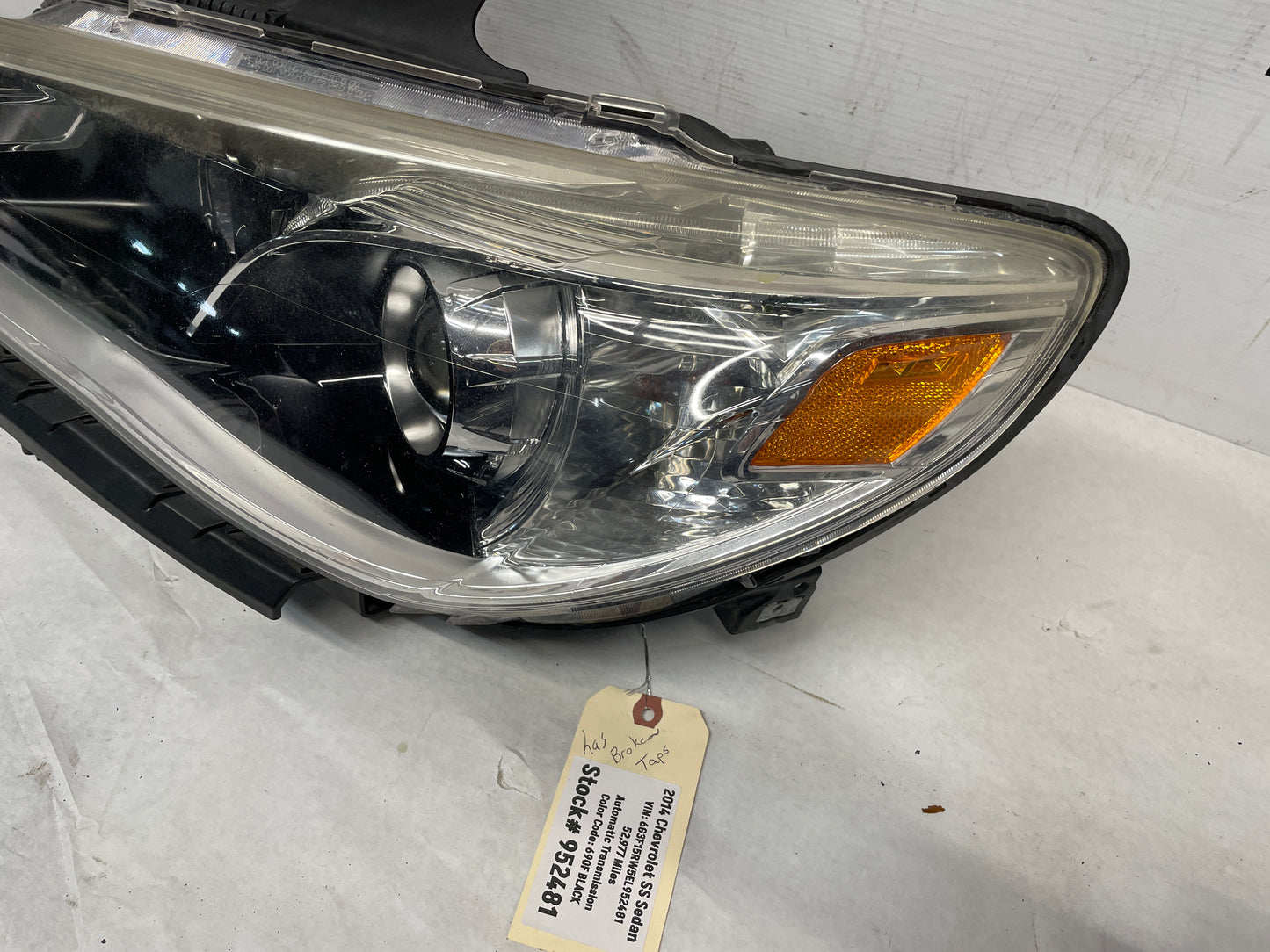 2014 Chevy SS Sedan LH Driver Headlight Head Light Lamp OEM - Day's Parts Yard